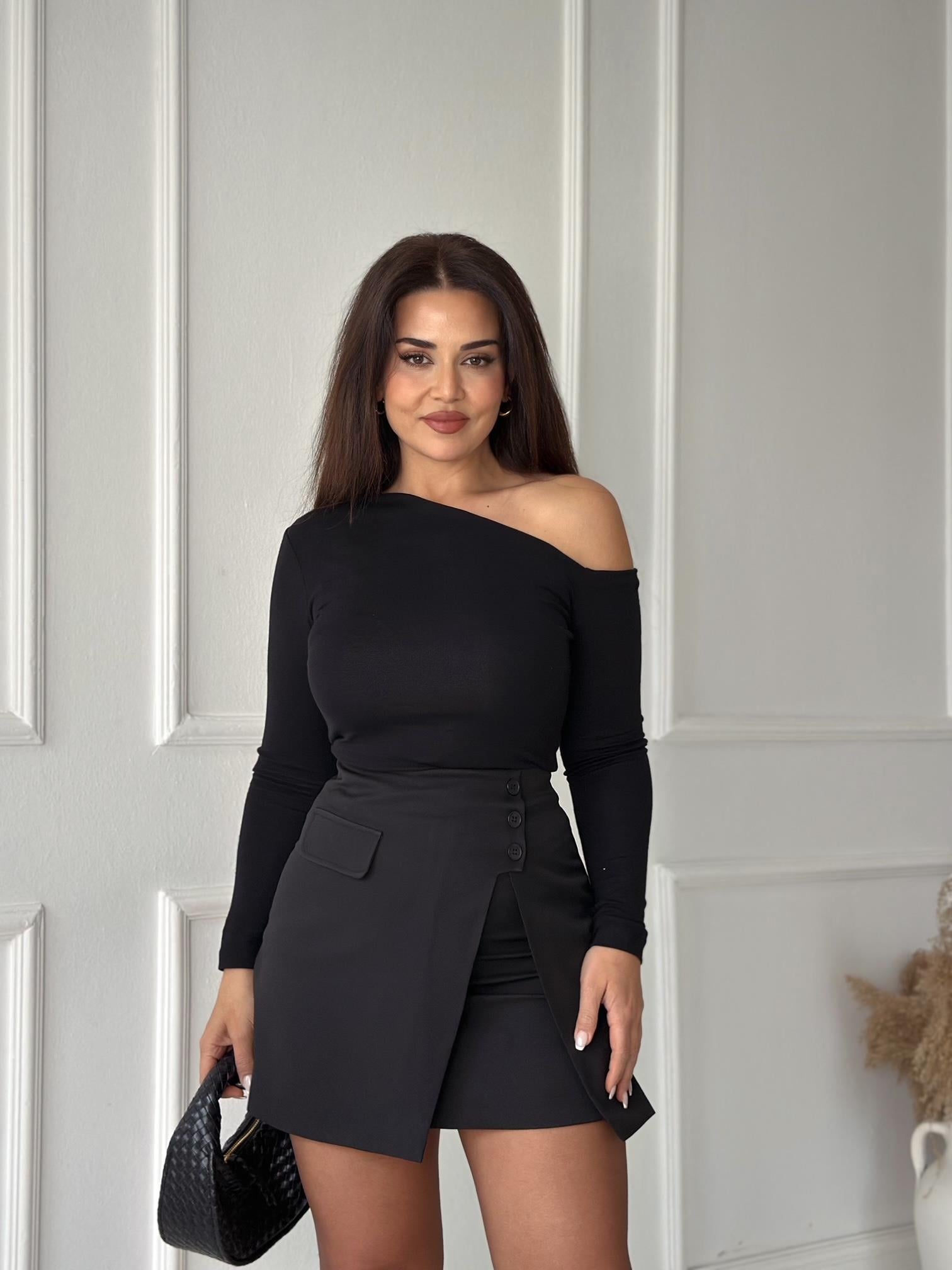 Urban Chic Likralı Krep Mini Şort Etek - Siyah