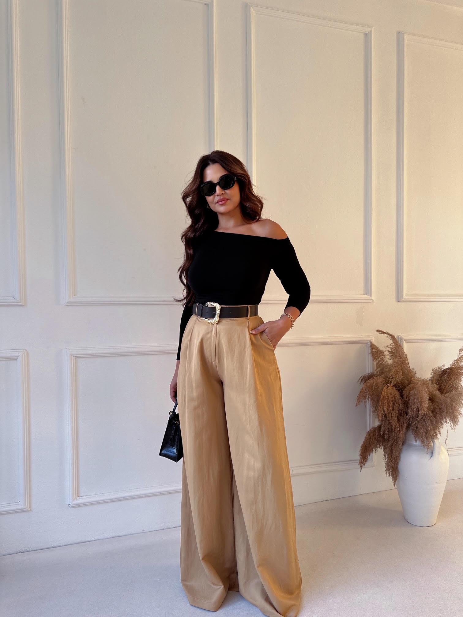 Zara Model Yüksek Bel Kemerli Geniş Paça Tensel Pantolon – Camel