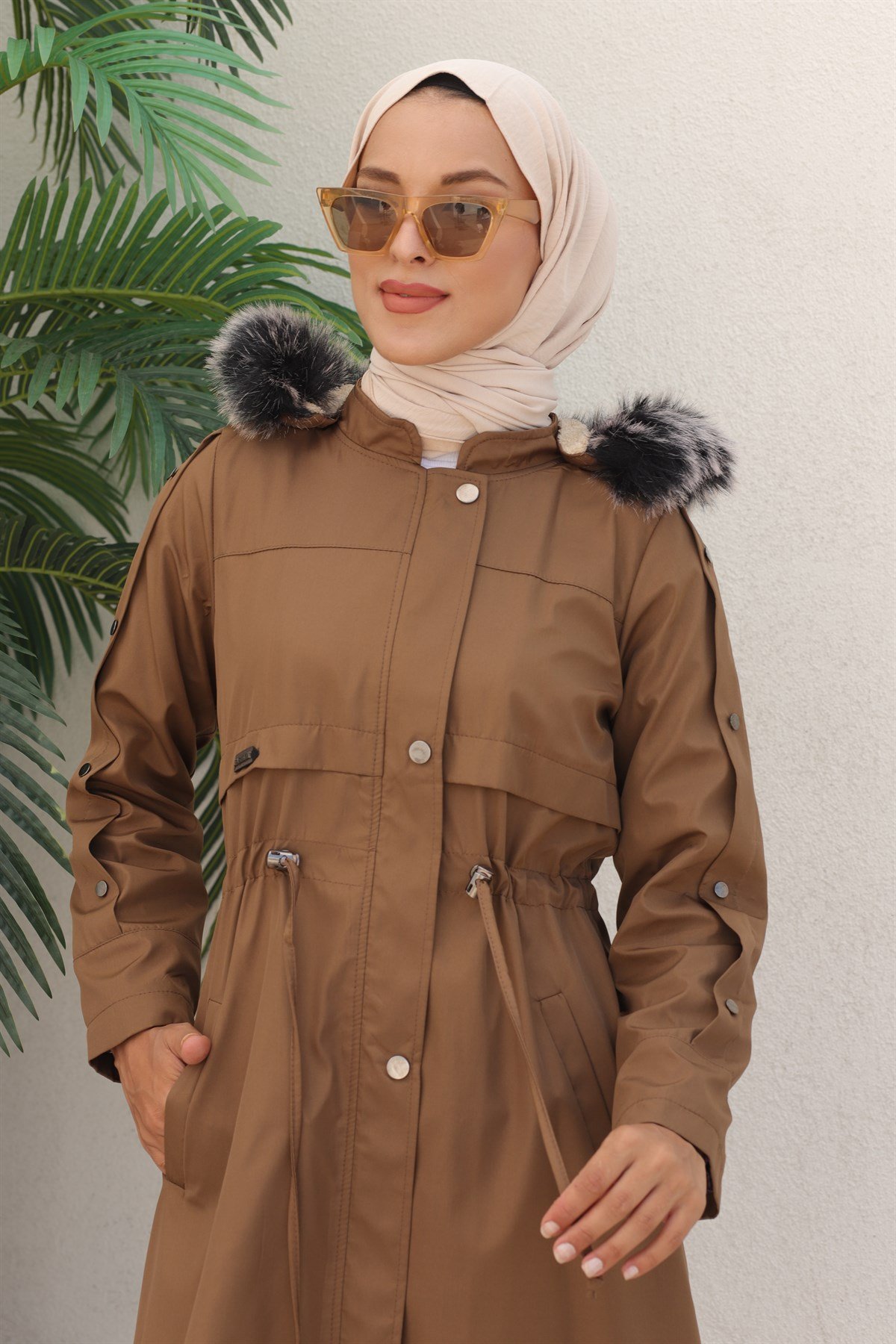 Beli Büzgülü Mont Açık Kahve