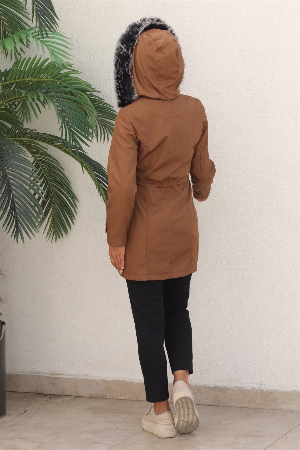 Beli Büzgülü Mont Camel