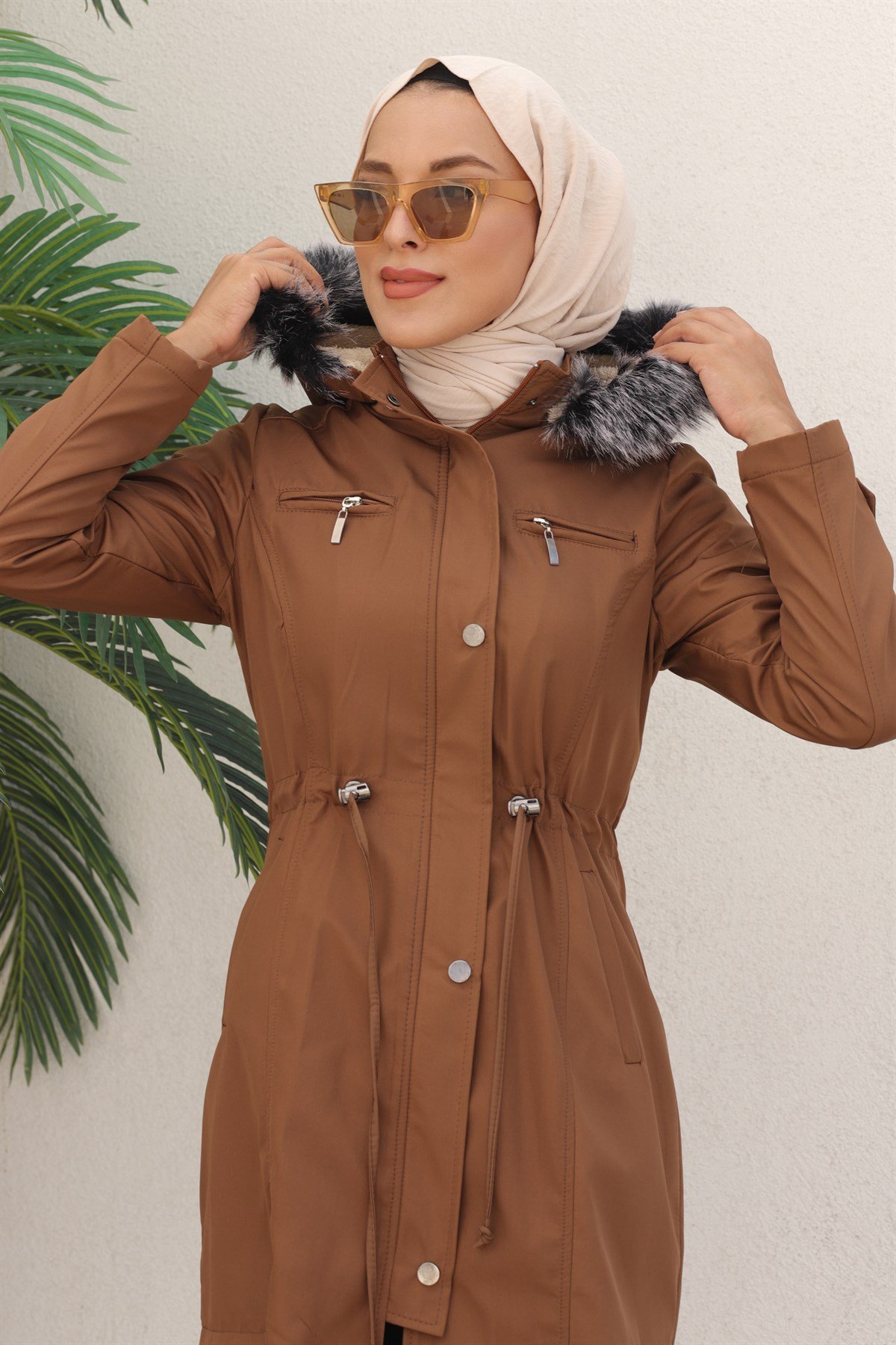 Beli Büzgülü Mont Camel