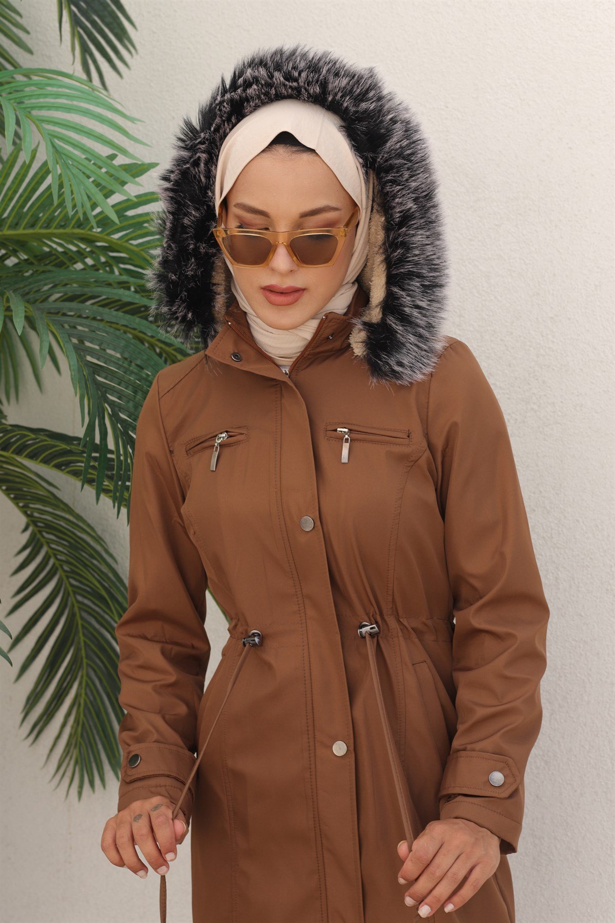 Beli Büzgülü Mont Camel