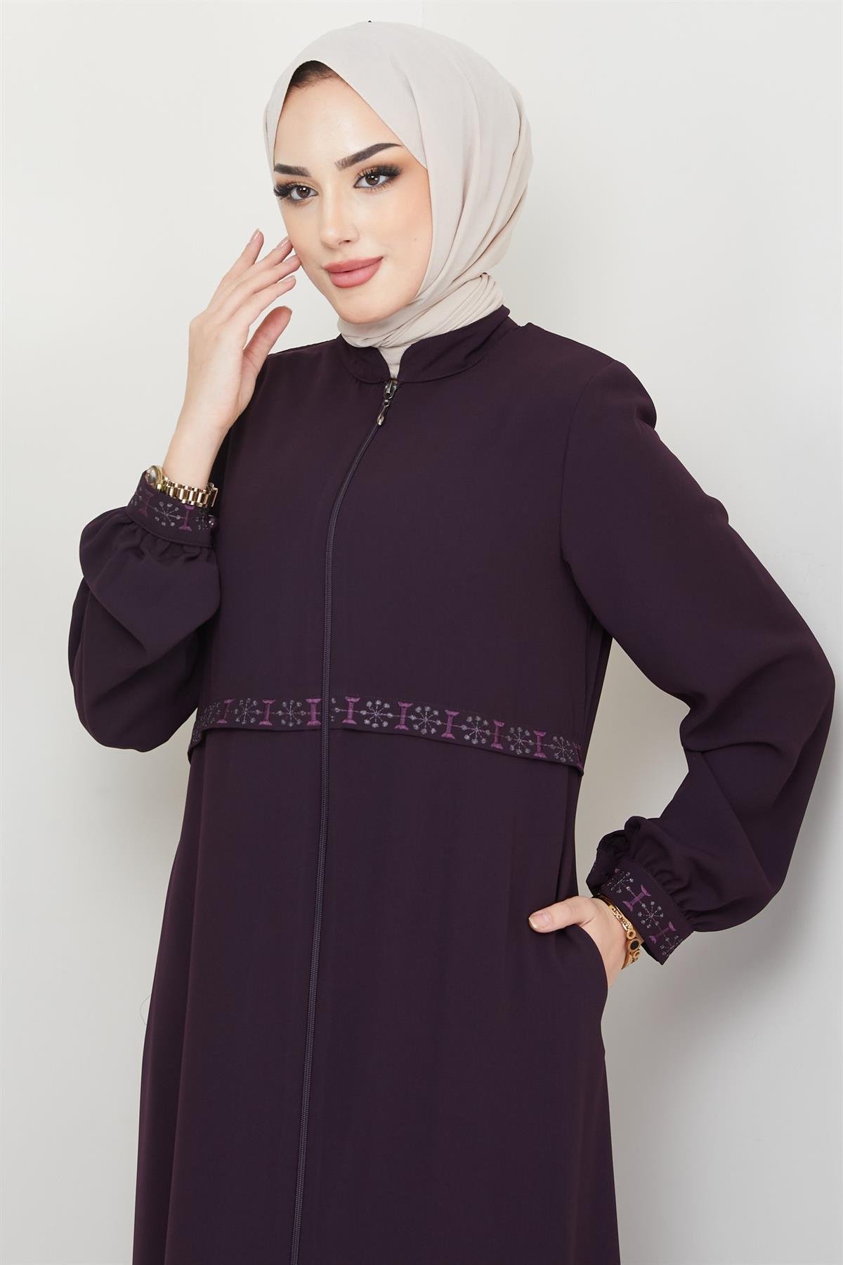 Beli Nakış İşlemeli Ferace Mürdüm