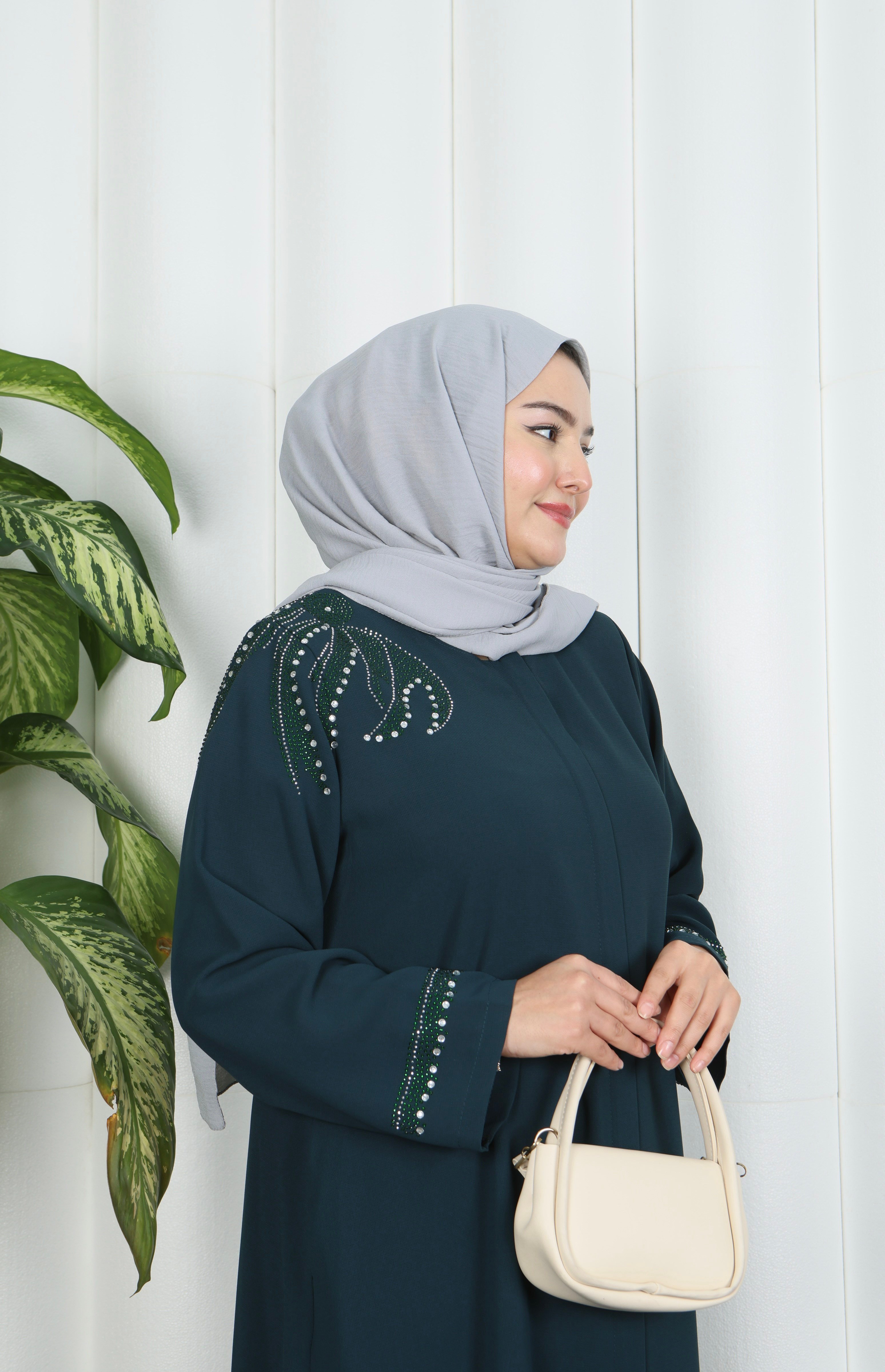 Büyük Beden Omuz Taş İşlemeli  Anne  Elbise Zümrüt HNT1002