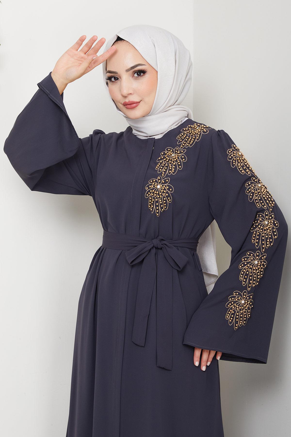 Çiçek Taşlı Kuşaklı Ferace Füme HM2713