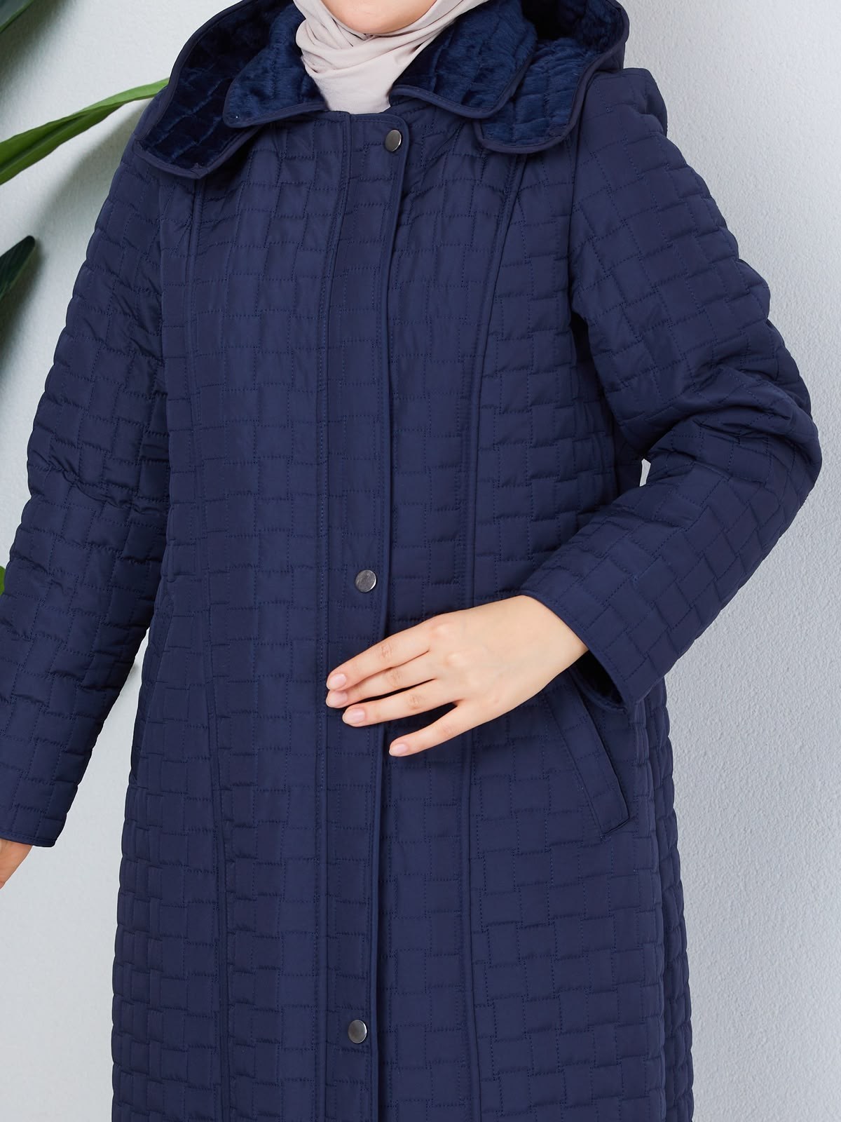 Çıkarılabilir Kapüşonlu  110 CM Kapitone Mont  Lacivert   HNT2805