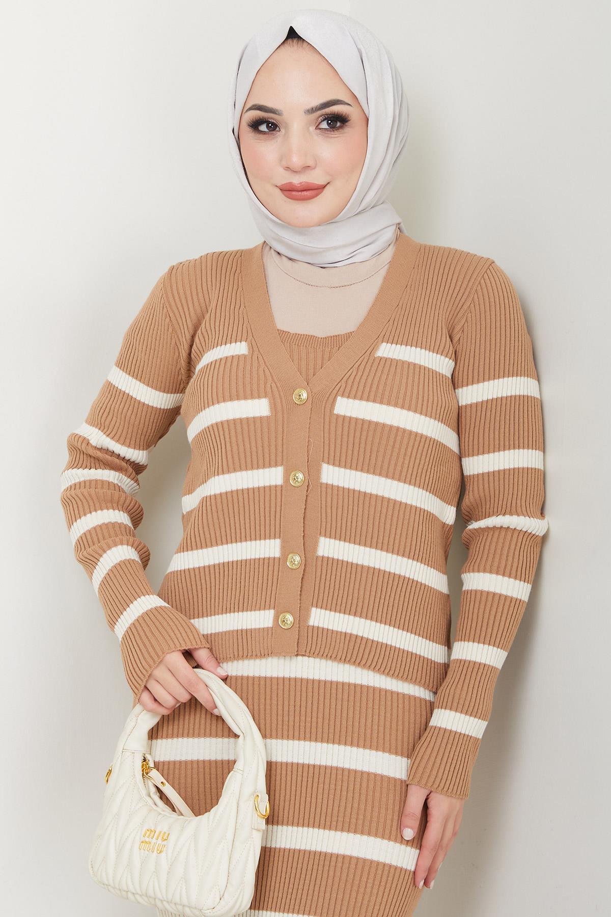 Çizgili Ceketli Jile Triko Takım Camel HM2634