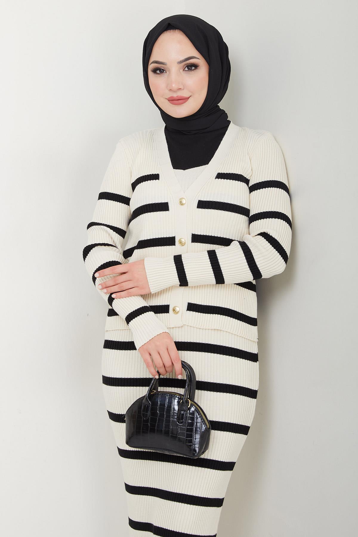 Çizgili Ceketli Jile Triko Takım Krem HM2634