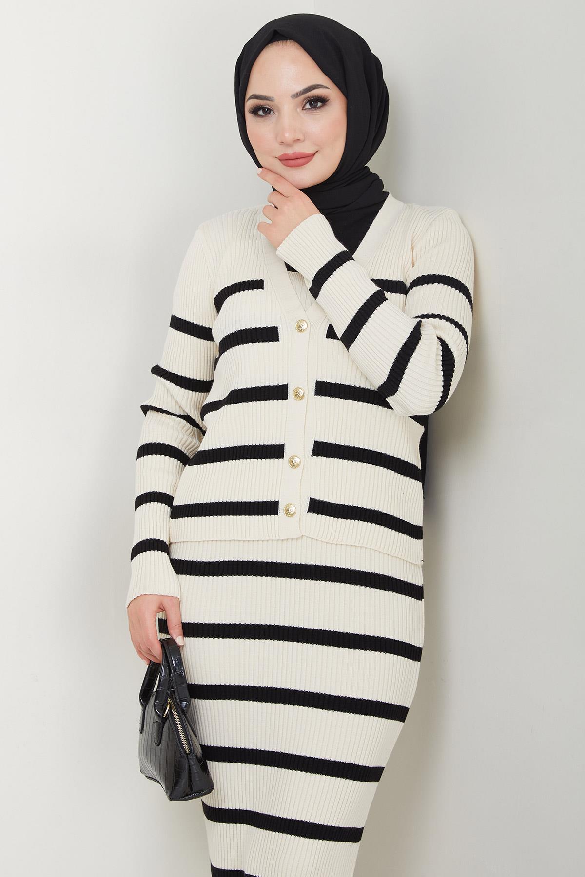 Çizgili Ceketli Jile Triko Takım Krem HM2634