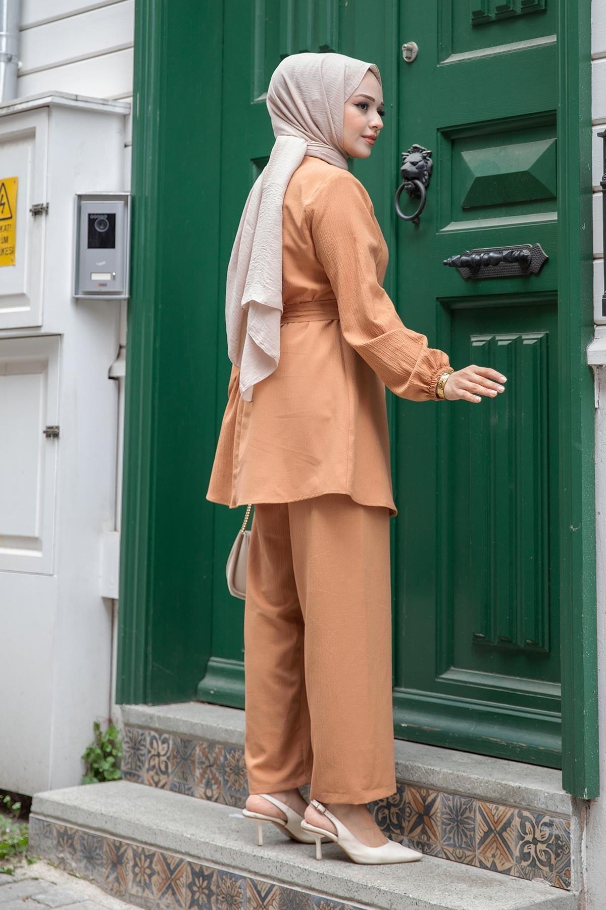 Dikiş Detaylı Tesettür Camel Takım