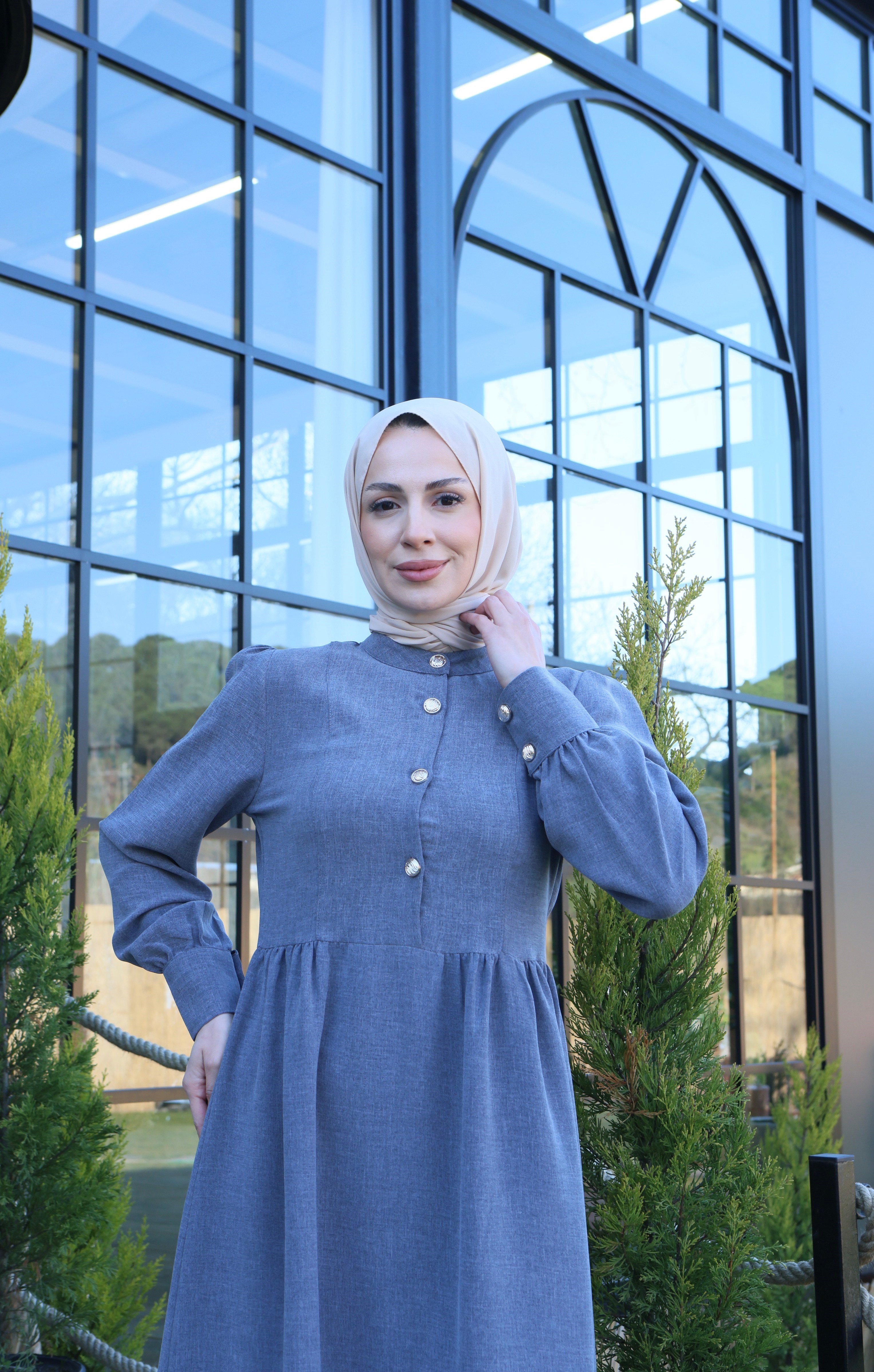 Düğme Detaylı Pileli Tesettür Elbise Koyu Gri  HNT8528