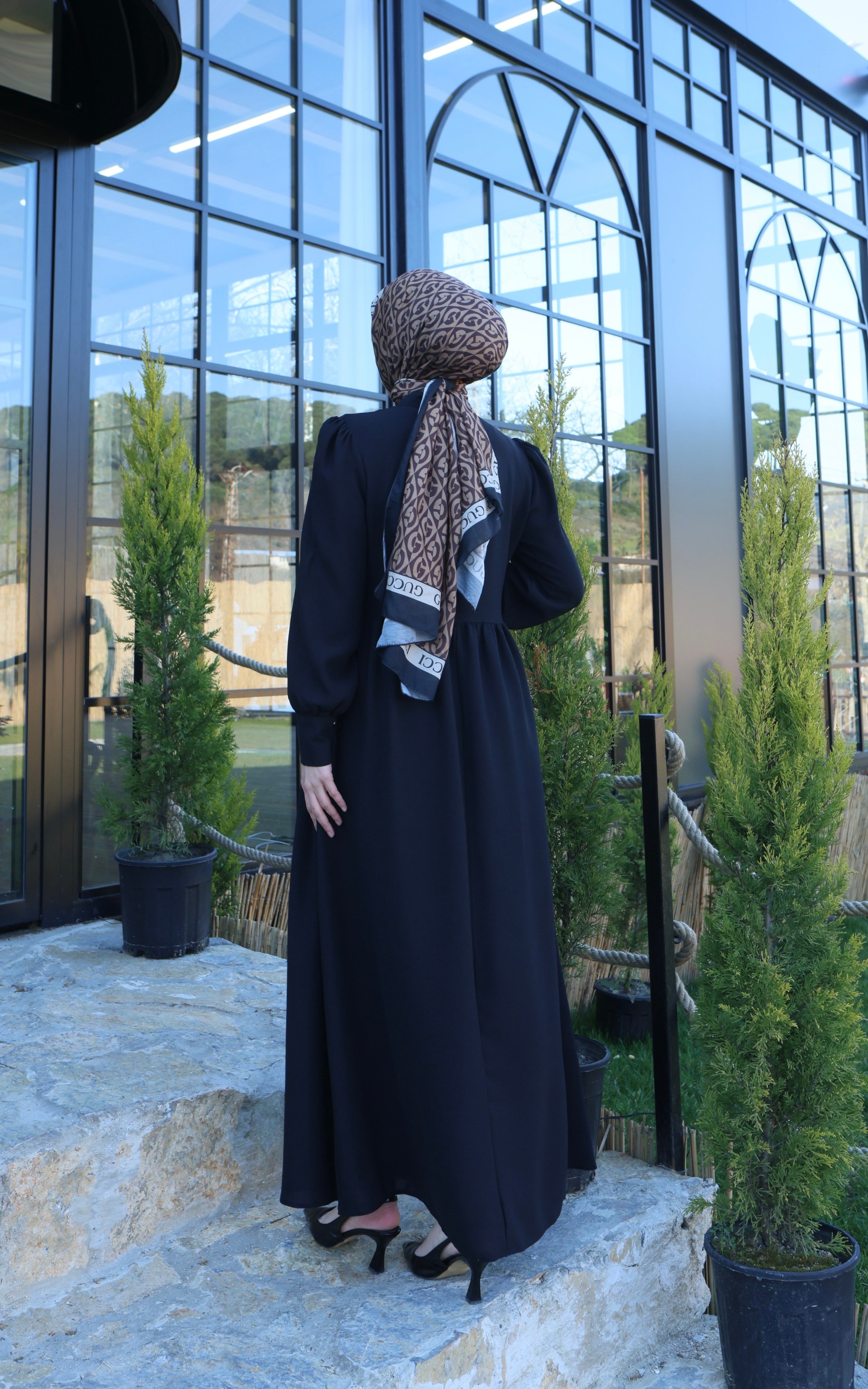 Düğme Detaylı Pileli Tesettür Elbise Siyah HNT8528
