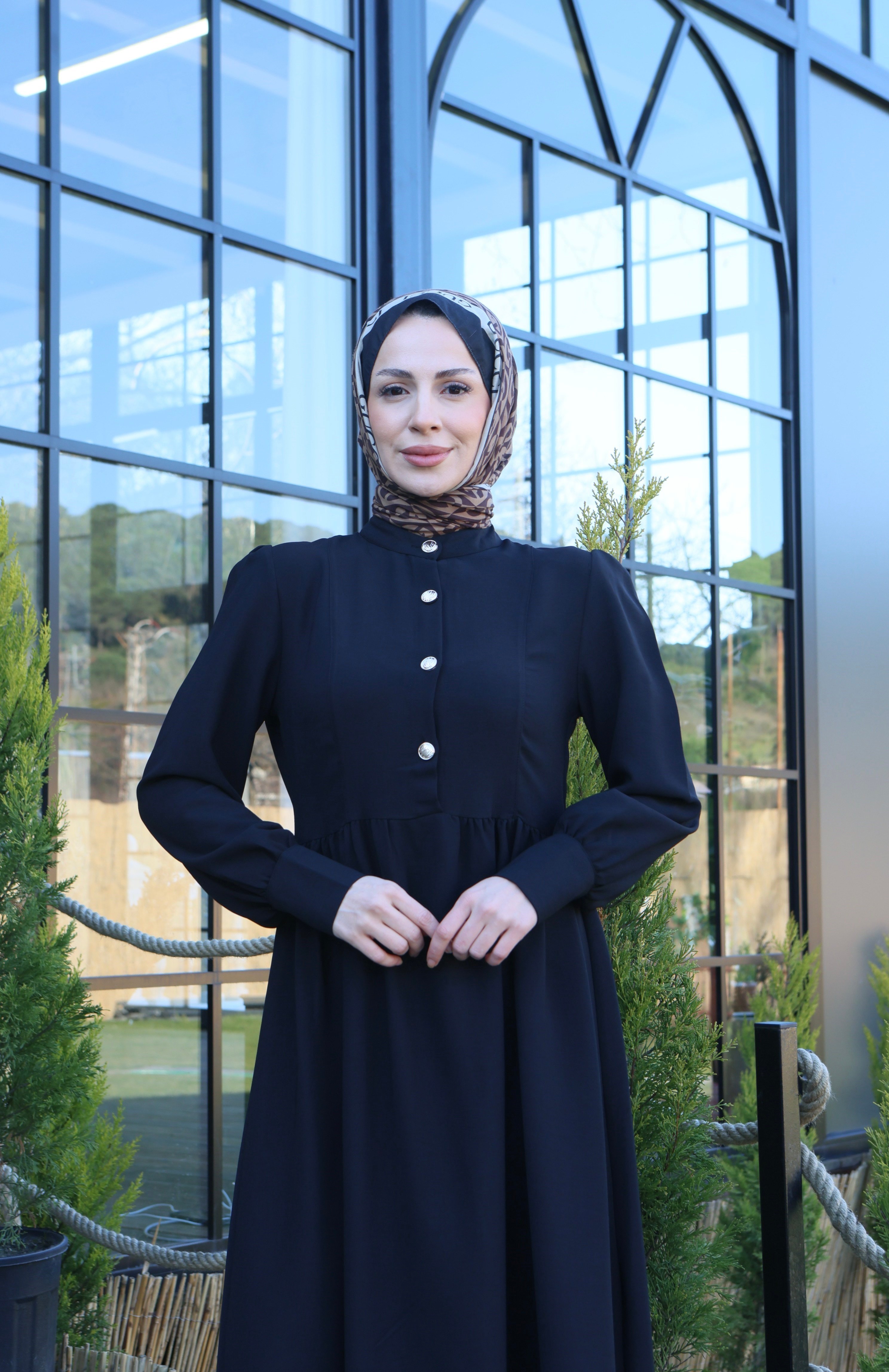 Düğme Detaylı Pileli Tesettür Elbise Siyah HNT8528