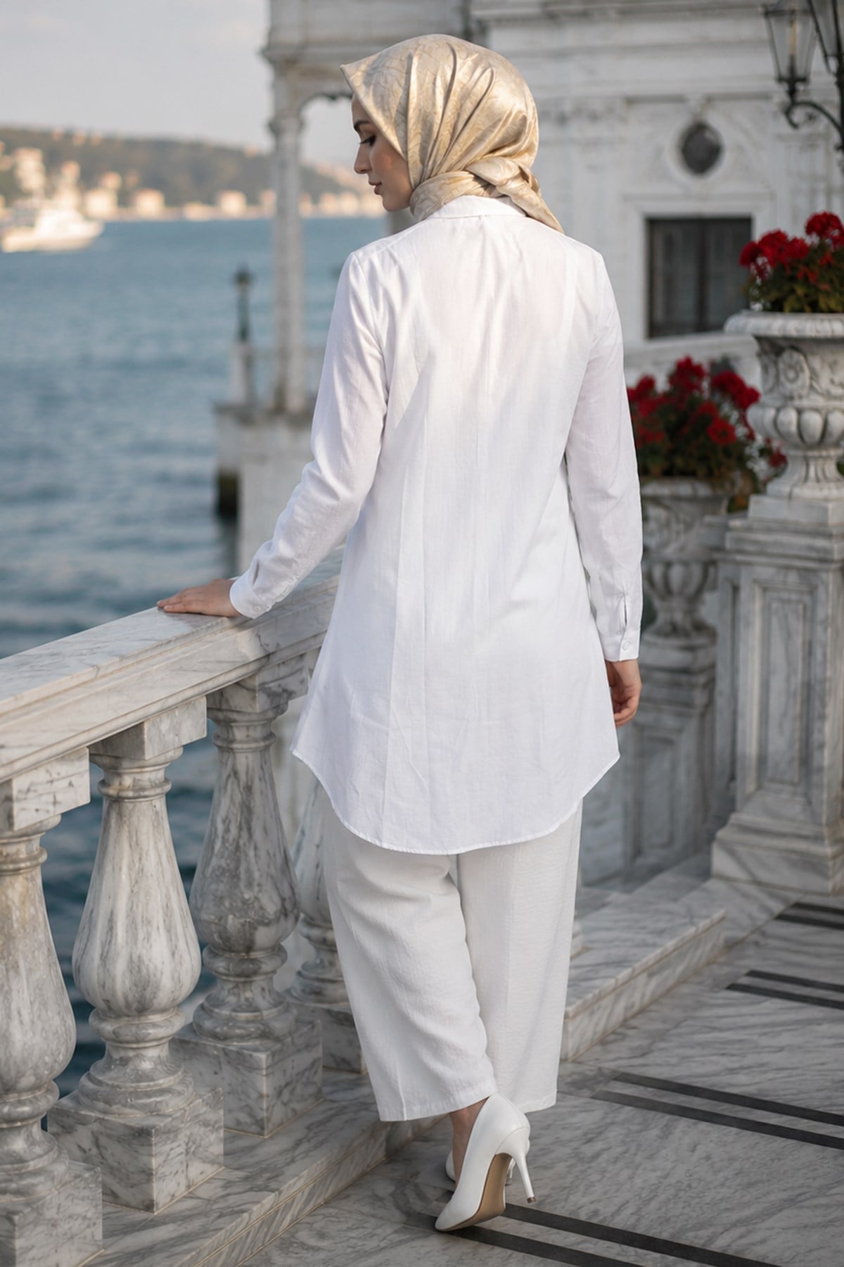 Gizli Patlı Düğmeli Tunik Beyaz HM2948