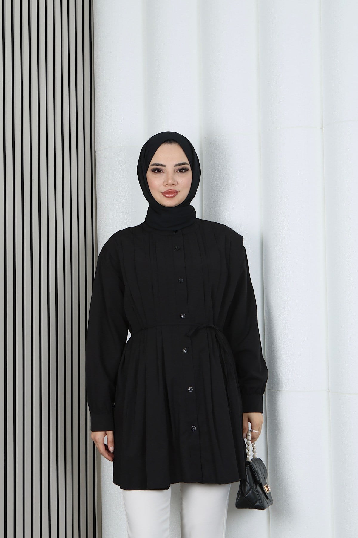 Hakim Yaka Pile Detaylı Düğmeli Tunik Siyah HNT2127