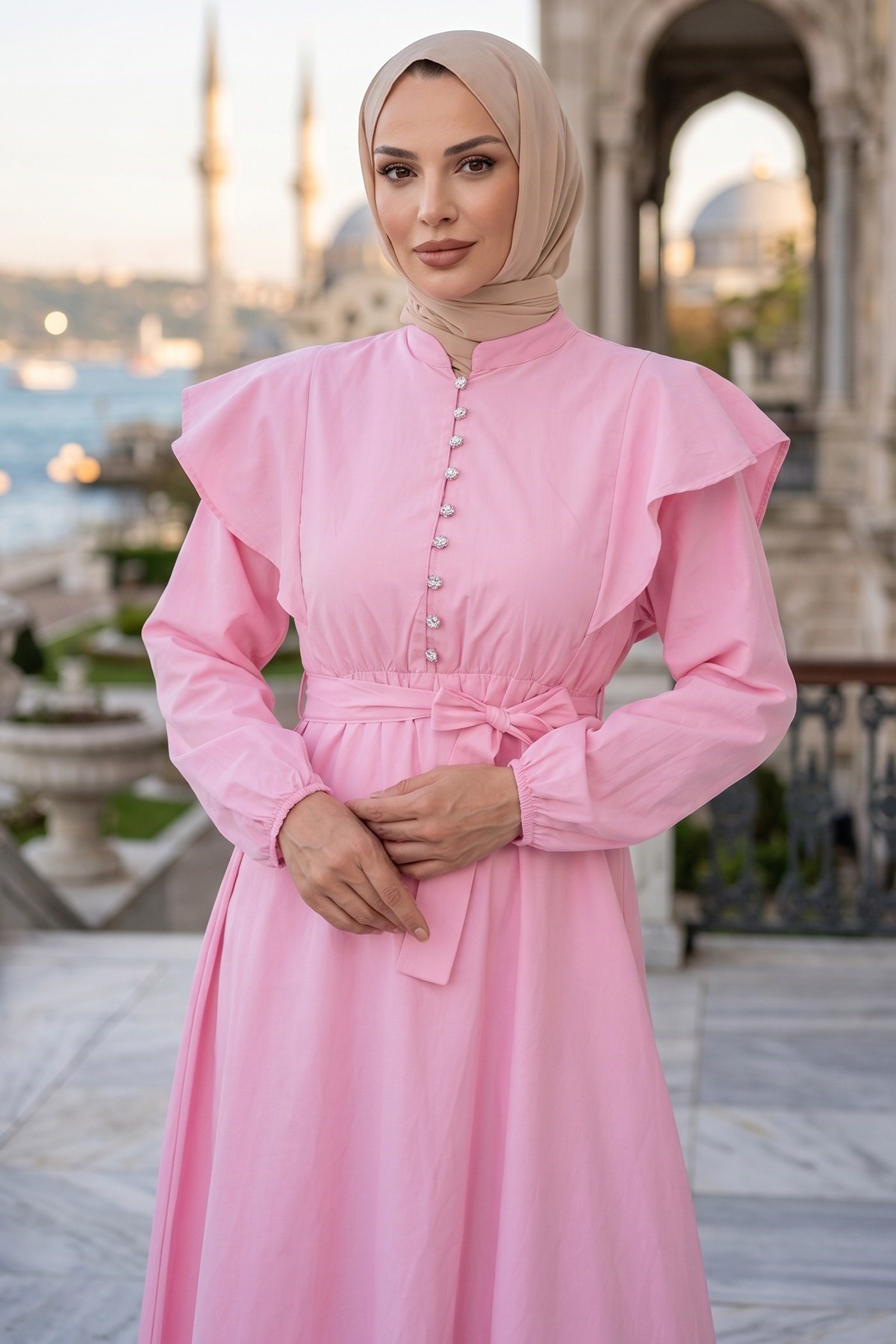 İnci Düğme Detaylı Fırfırlı Tesettür Elbise Pembe  HNT0317