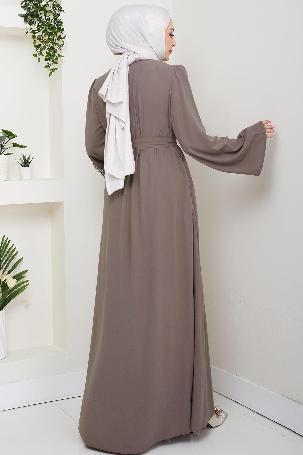 İncili Çiçek Motifli Kuşaklı Ferace Açık Kahve HM2720