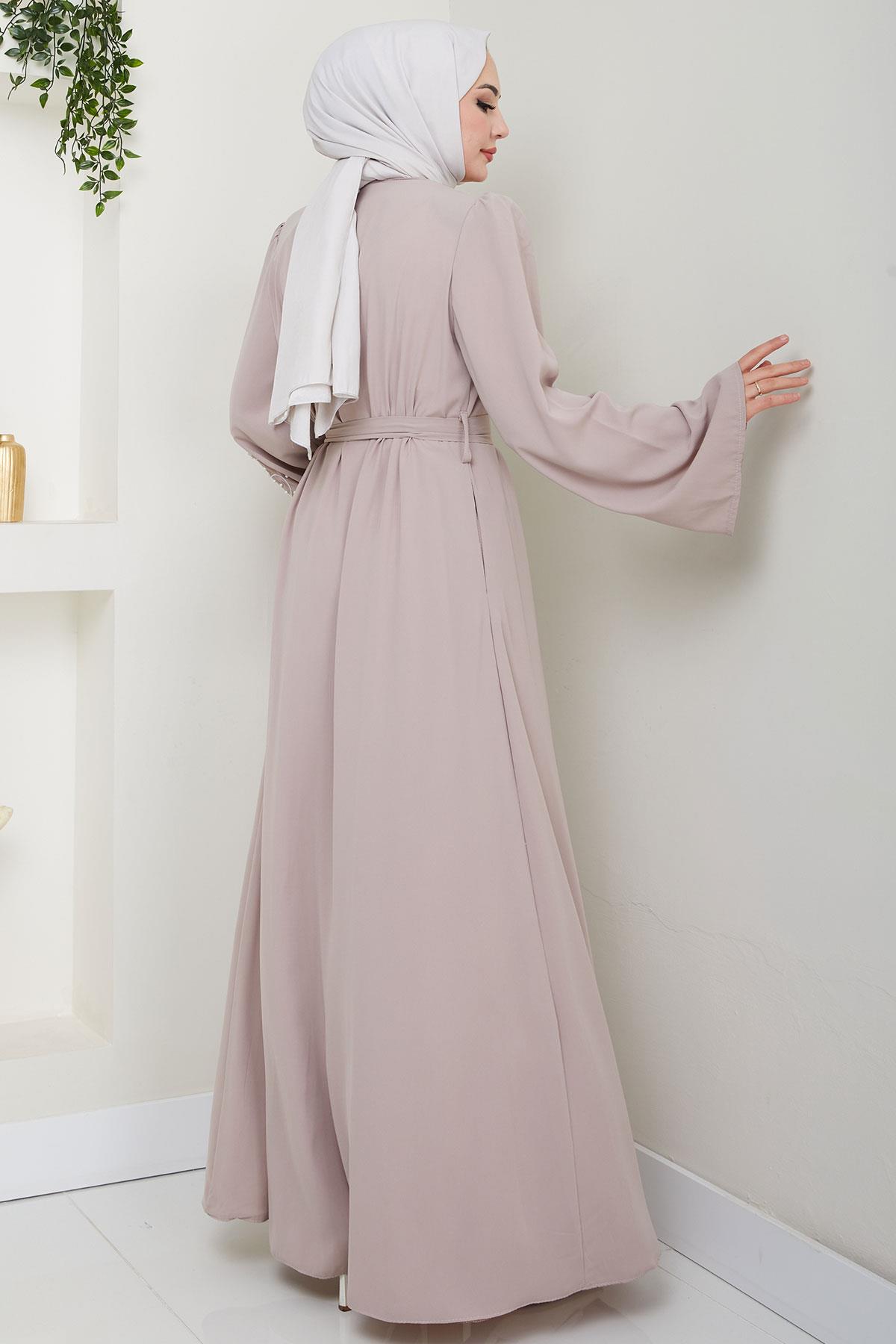 İncili Çiçek Motifli Kuşaklı Ferace Bej HM2720