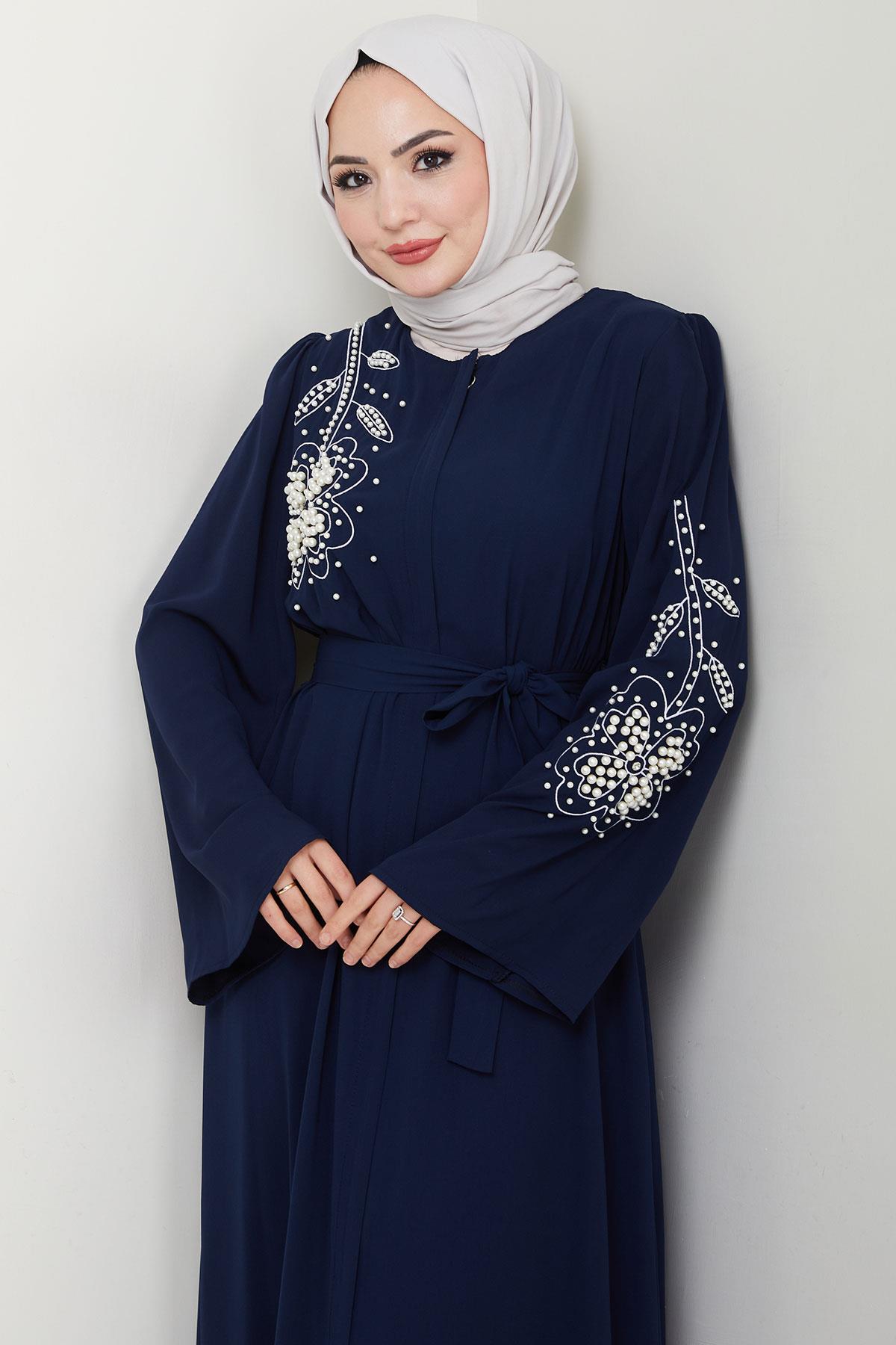 İncili Çiçek Motifli Kuşaklı Ferace Lacivert HM2720