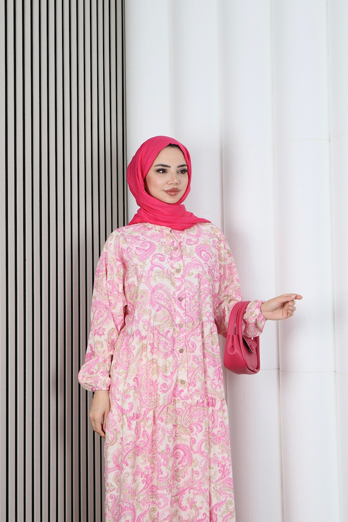 Kadın Modal Kumaş Şal Desen Tesettür  Yarım Pat Düğmeli  Yazlık Elbise Pembe HNT2131