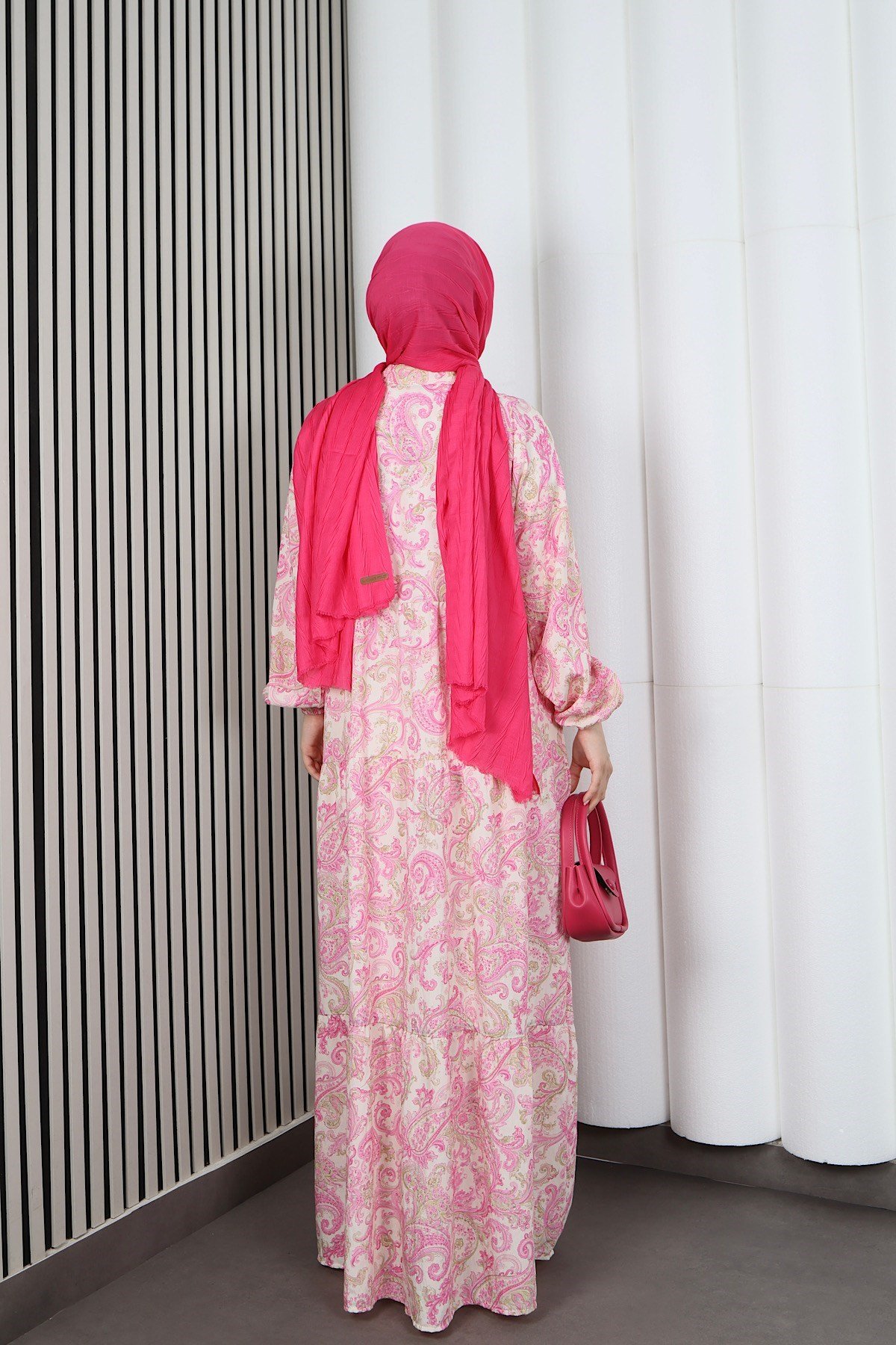 Kadın Modal Kumaş Şal Desen Tesettür  Yarım Pat Düğmeli  Yazlık Elbise Pembe HNT2131