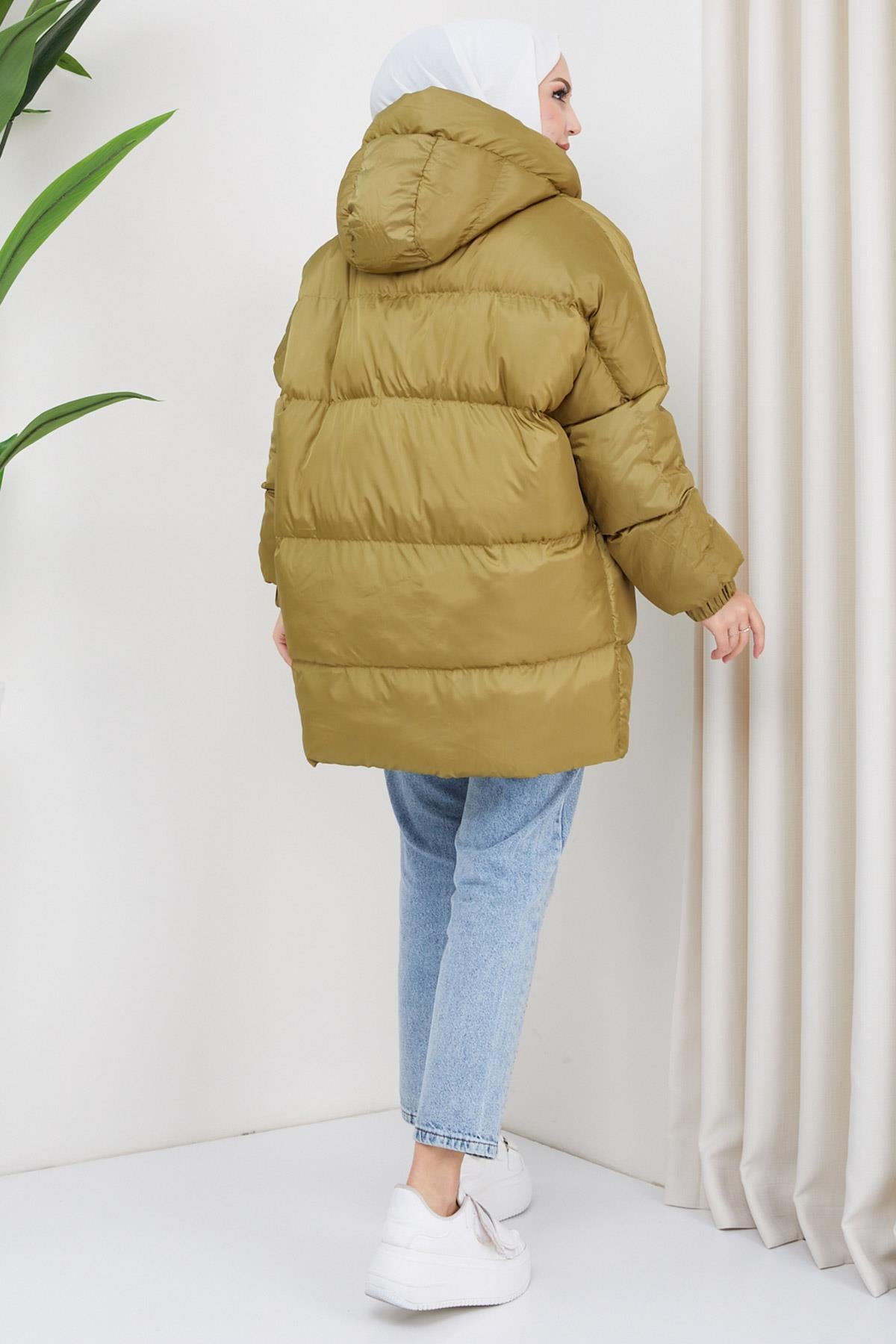 Kapşonlu Oversize Şişme Mont Yağ Yeşili HM2314