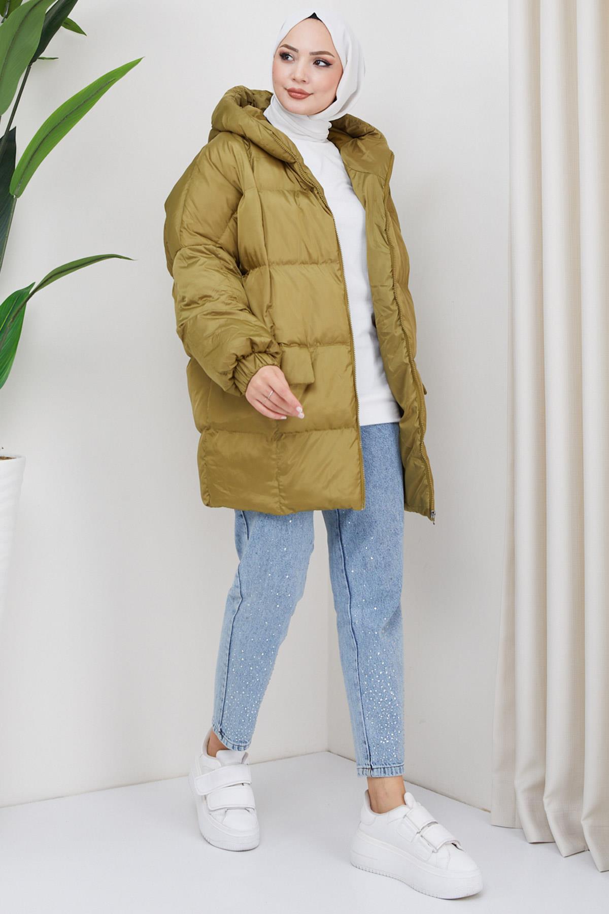 Kapşonlu Oversize Şişme Mont Yağ Yeşili HM2314