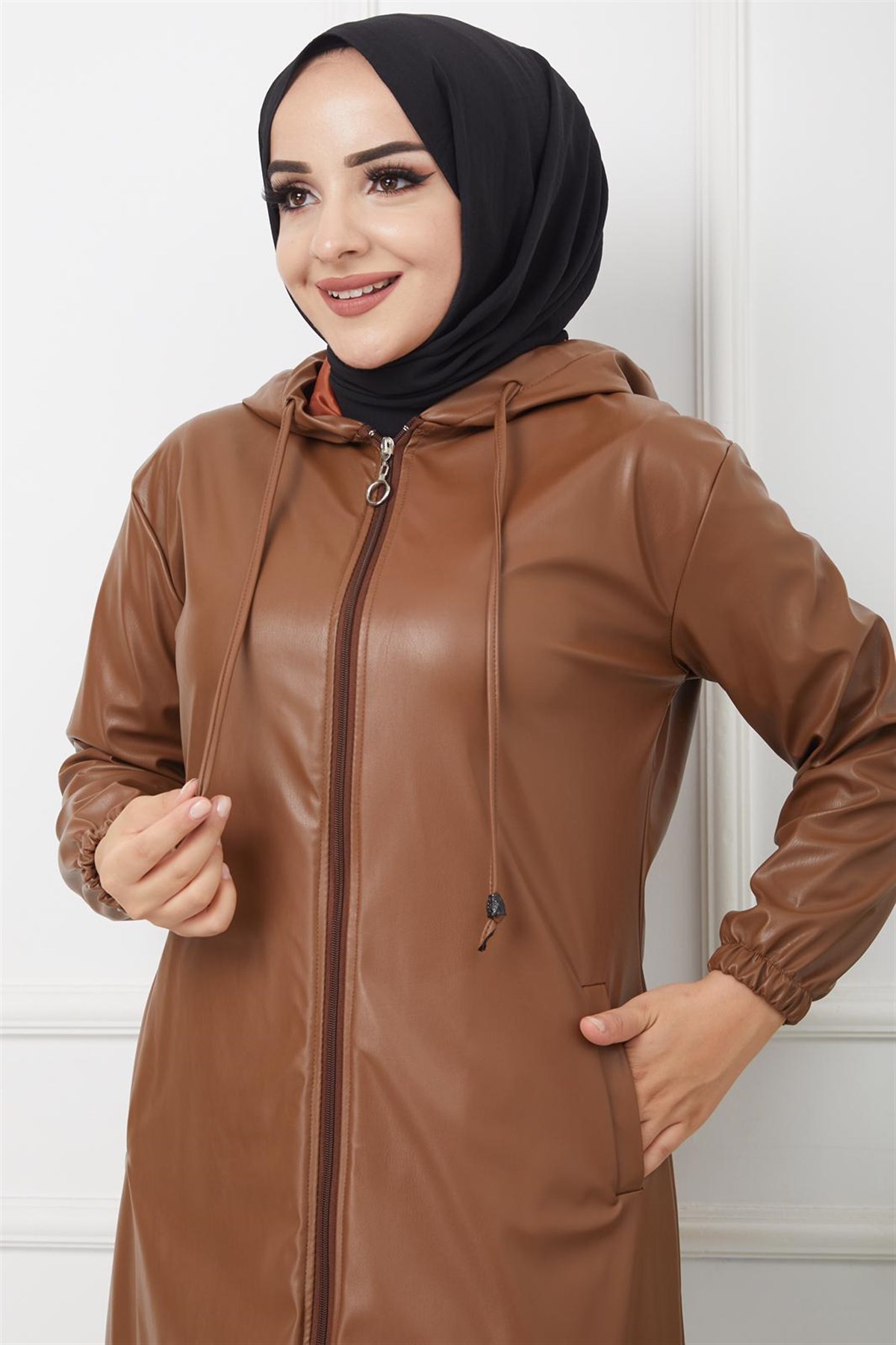 Kapüşonlu Deri Kap Camel