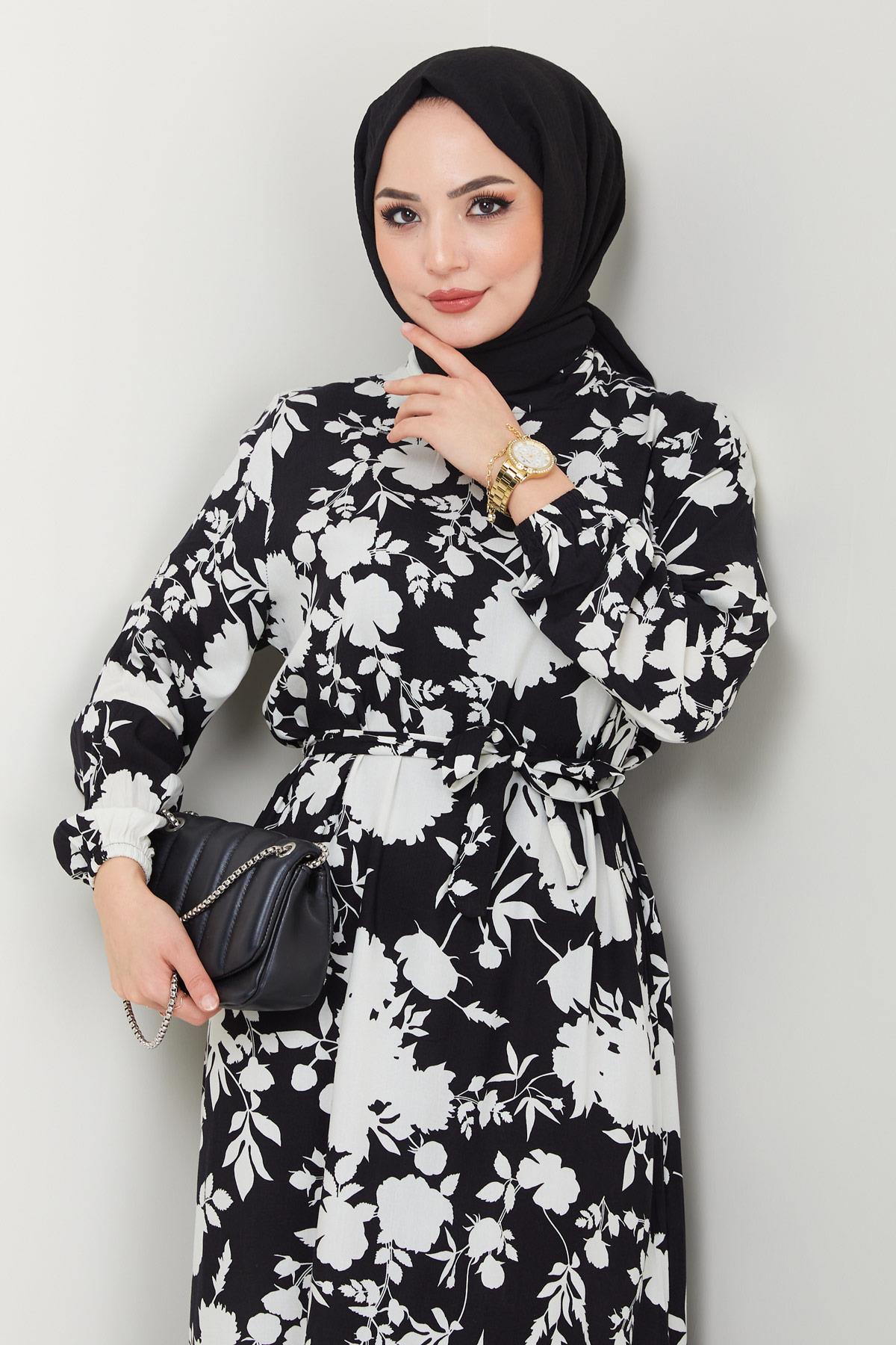 Karanfil Desenli Viskon Elbise Siyah HM2407