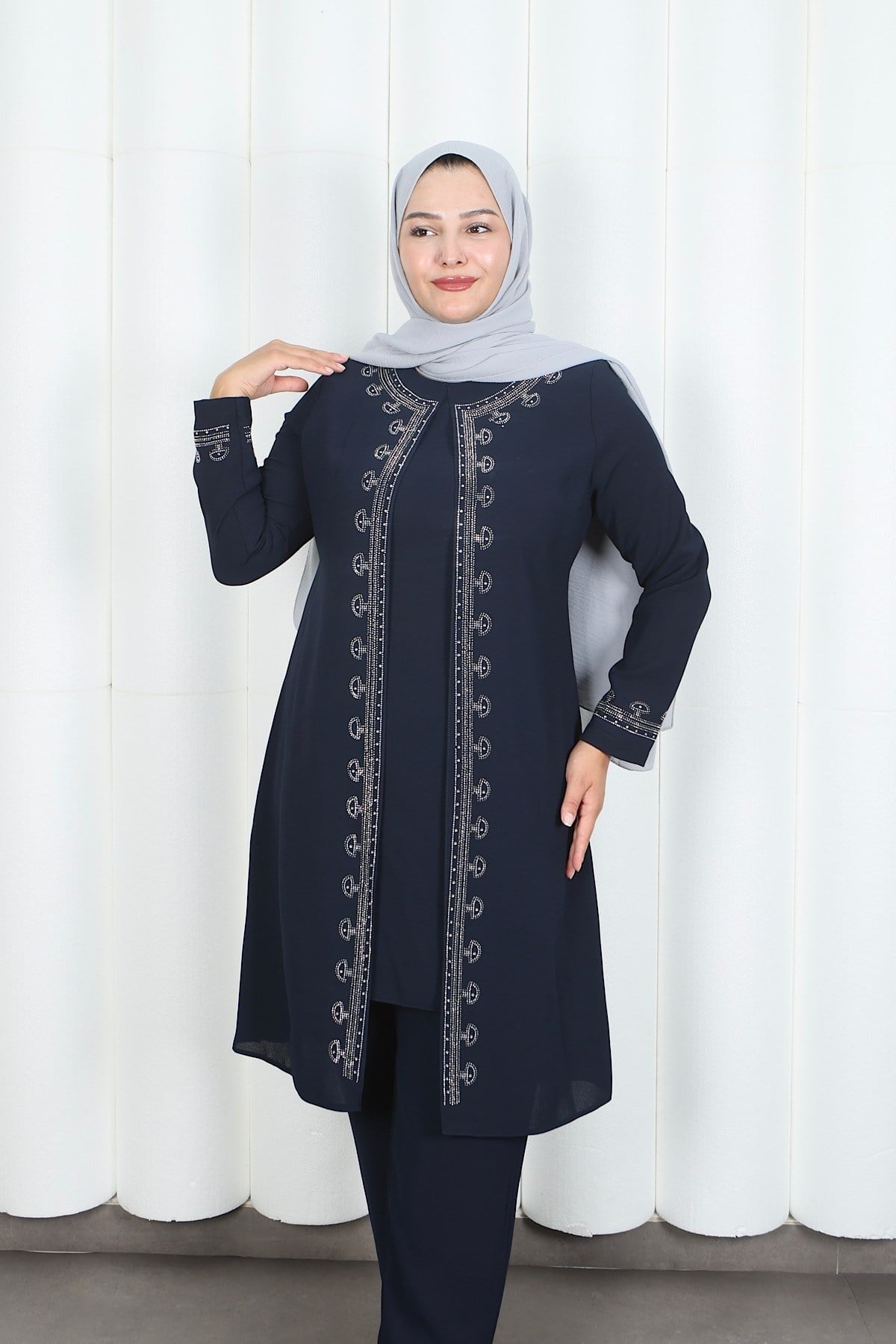 Kolları Taşlı Büyük Beden Anne Takımı Lacivert  HNT2101