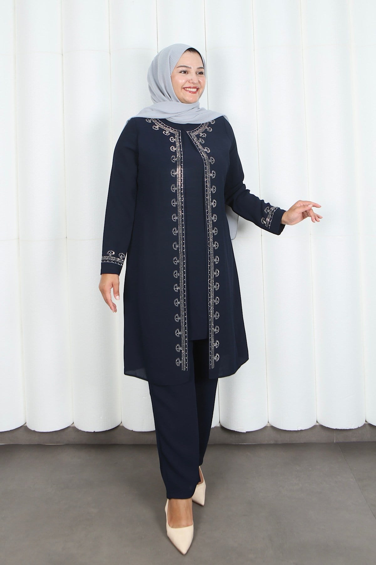 Kolları Taşlı Büyük Beden Anne Takımı Lacivert  HNT2101