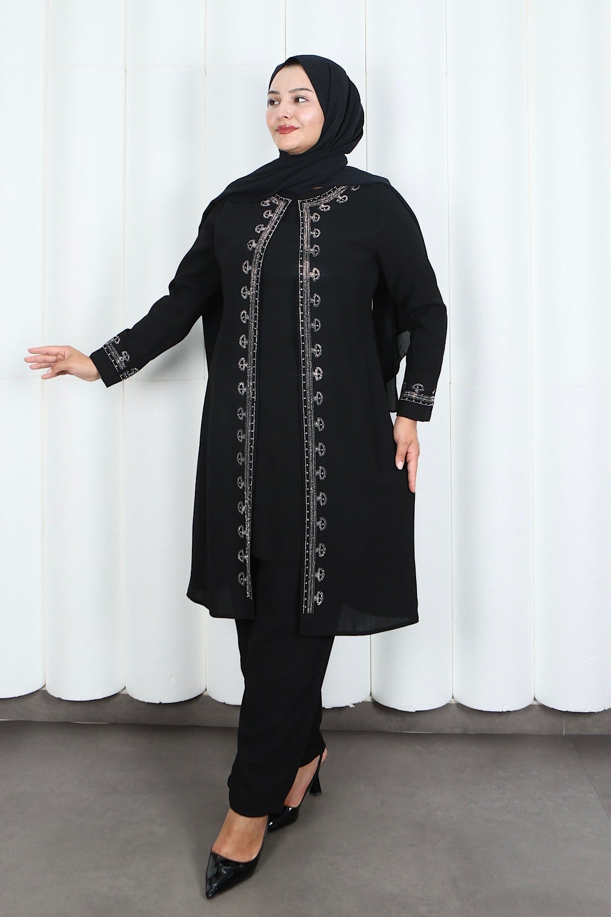 Kolları Taşlı Büyük Beden Anne Takımı Siyah   HNT2101