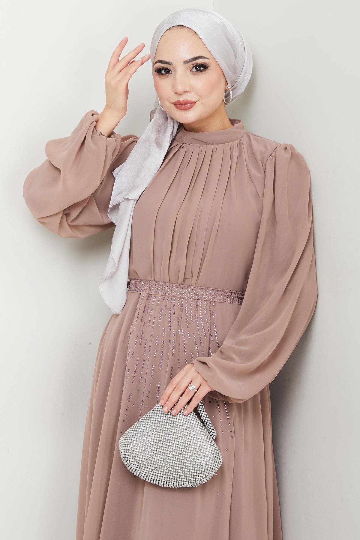 Kuşağı Taşlı Şifon Abiye Elbise Vizon HM2668