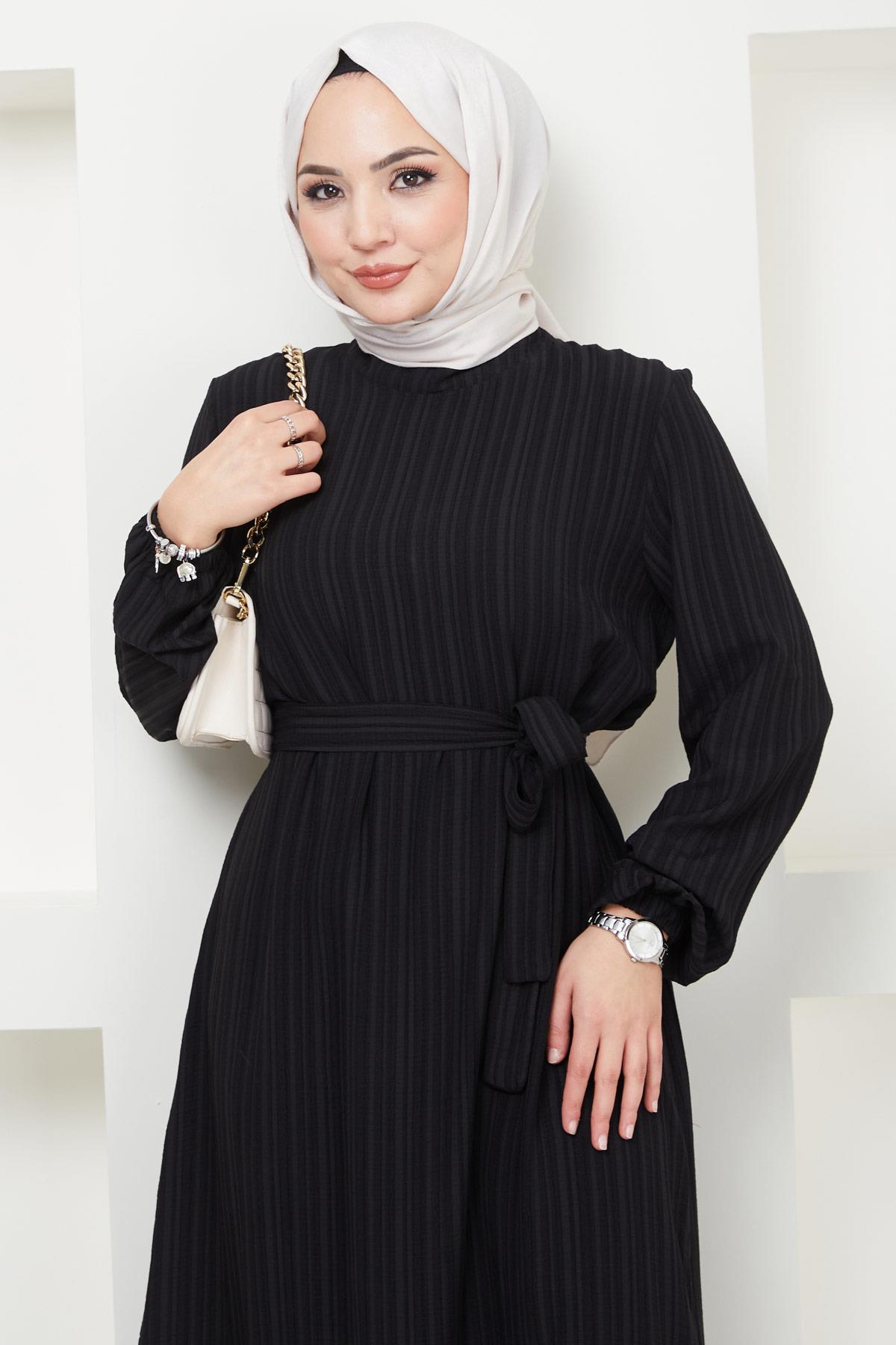 Lara Kuşaklı Elbise Siyah HM2371