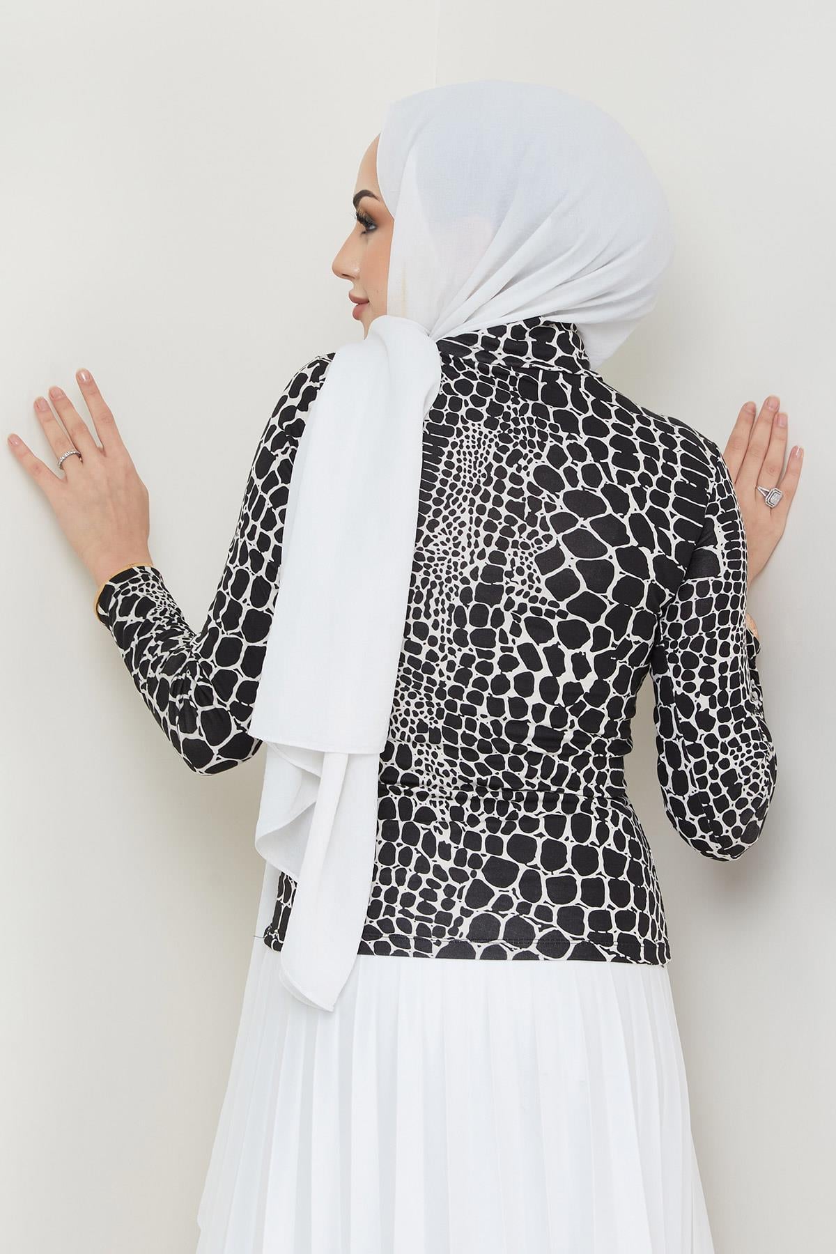 Leopar Desen Balıkçı Yaka Body Siyah