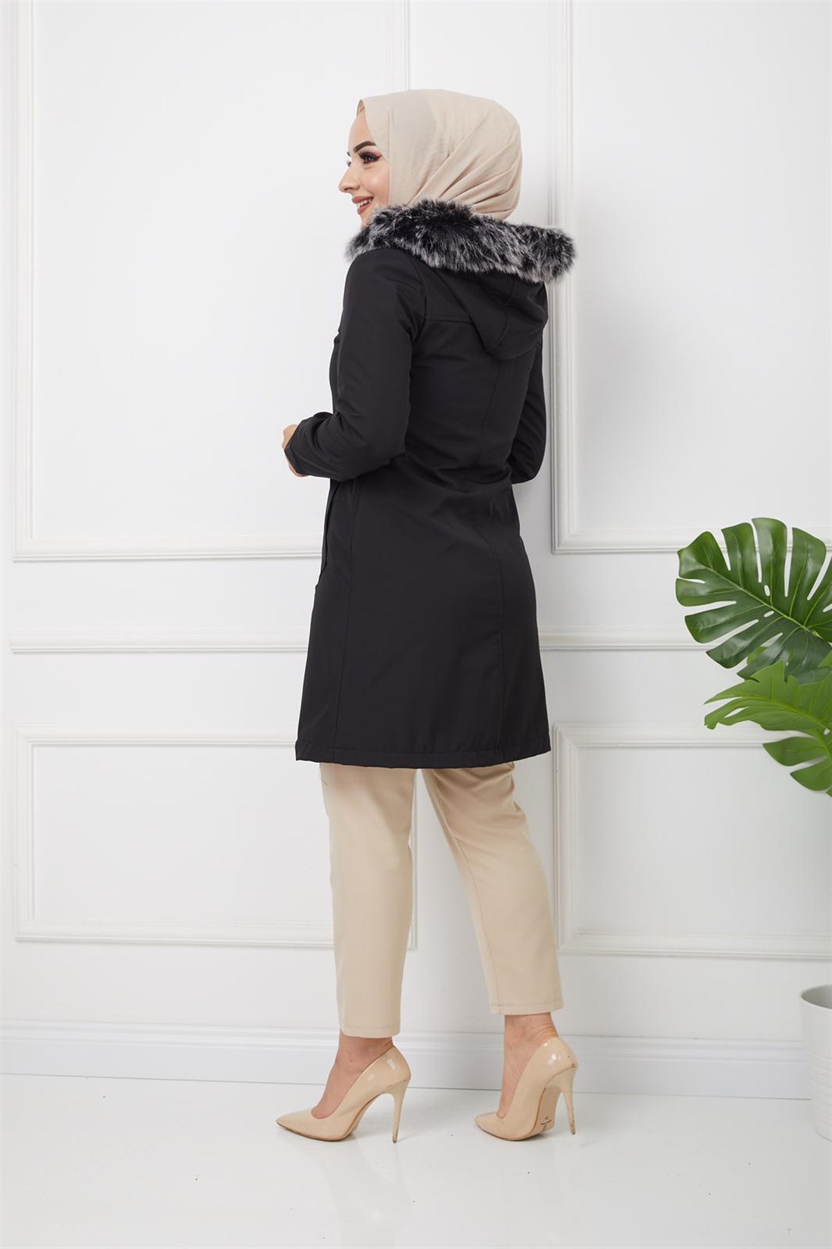 Önü Çıtçıtlı Bonik Mont Siyah