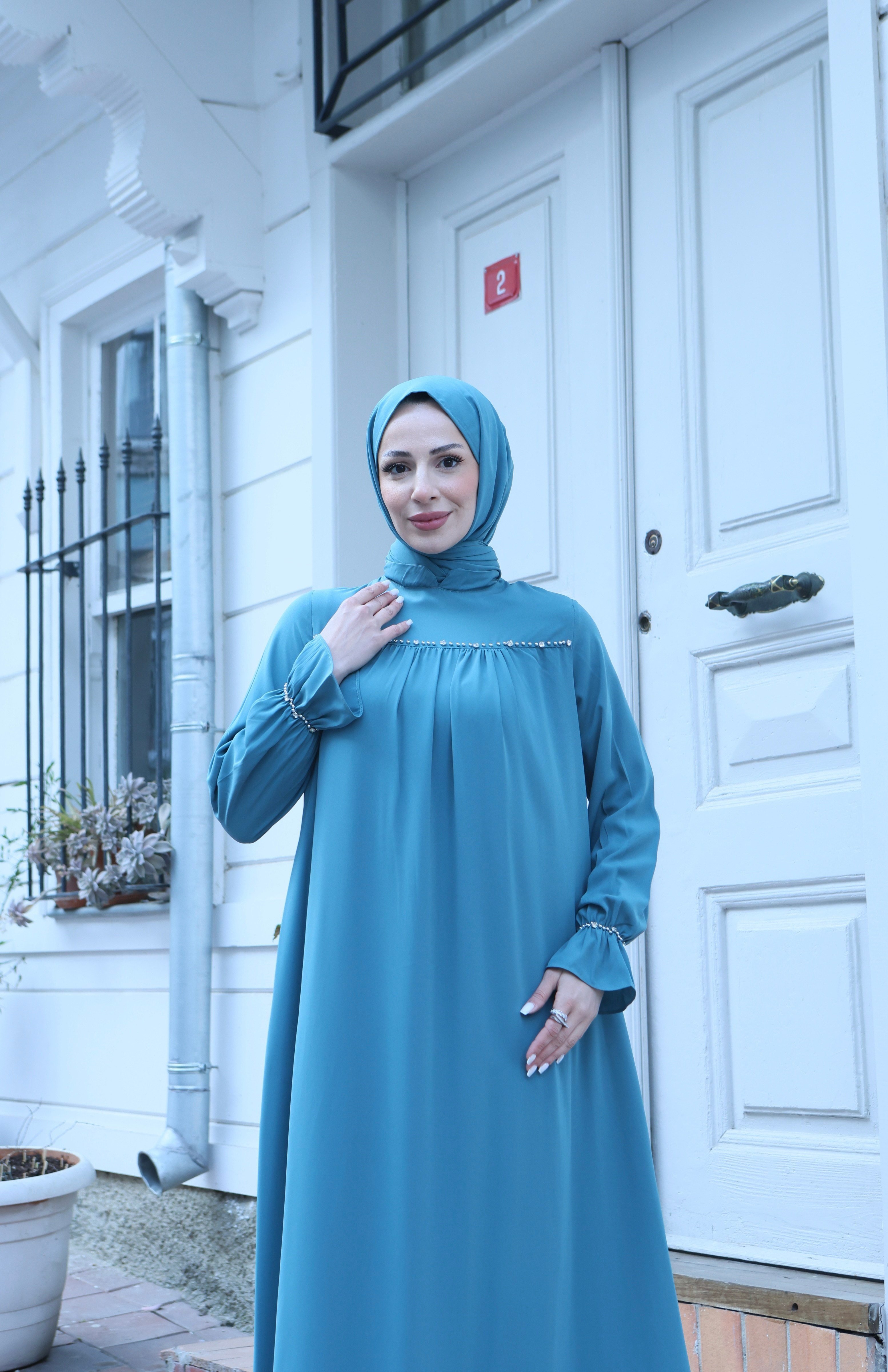 Önü Ve Kol Ucu Taş İşlemeli Şallı Tesettür Elbise Mint Yeşili  HNT71021
