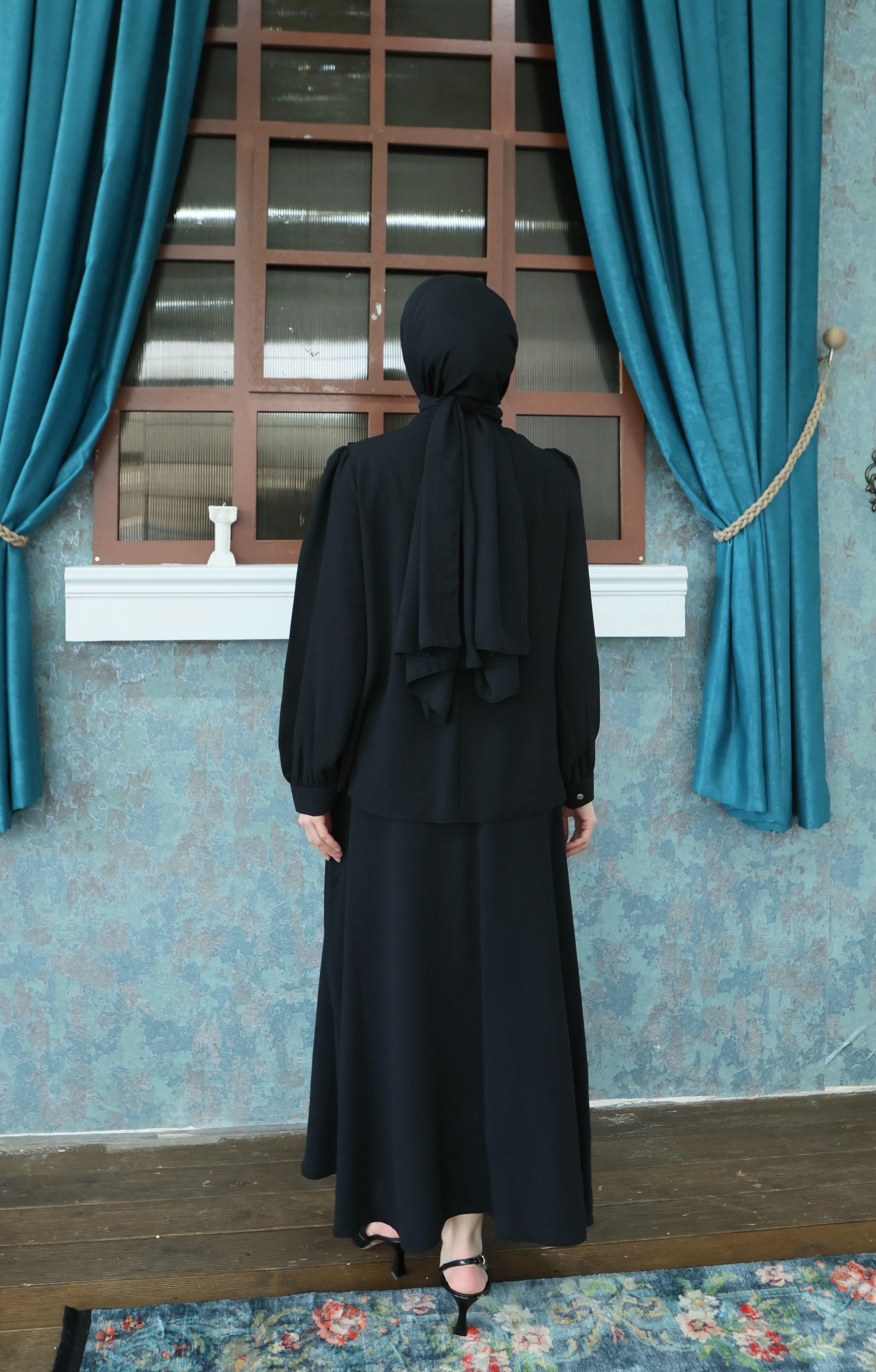 Püskül Detaylı Asimetrik Kesim Etekli  Takım Siyah HNT8546