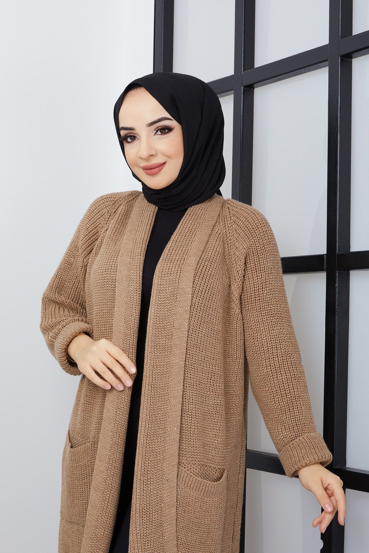 Şal Yaka Cepli Uzun Tesettür Triko Hırka Camel