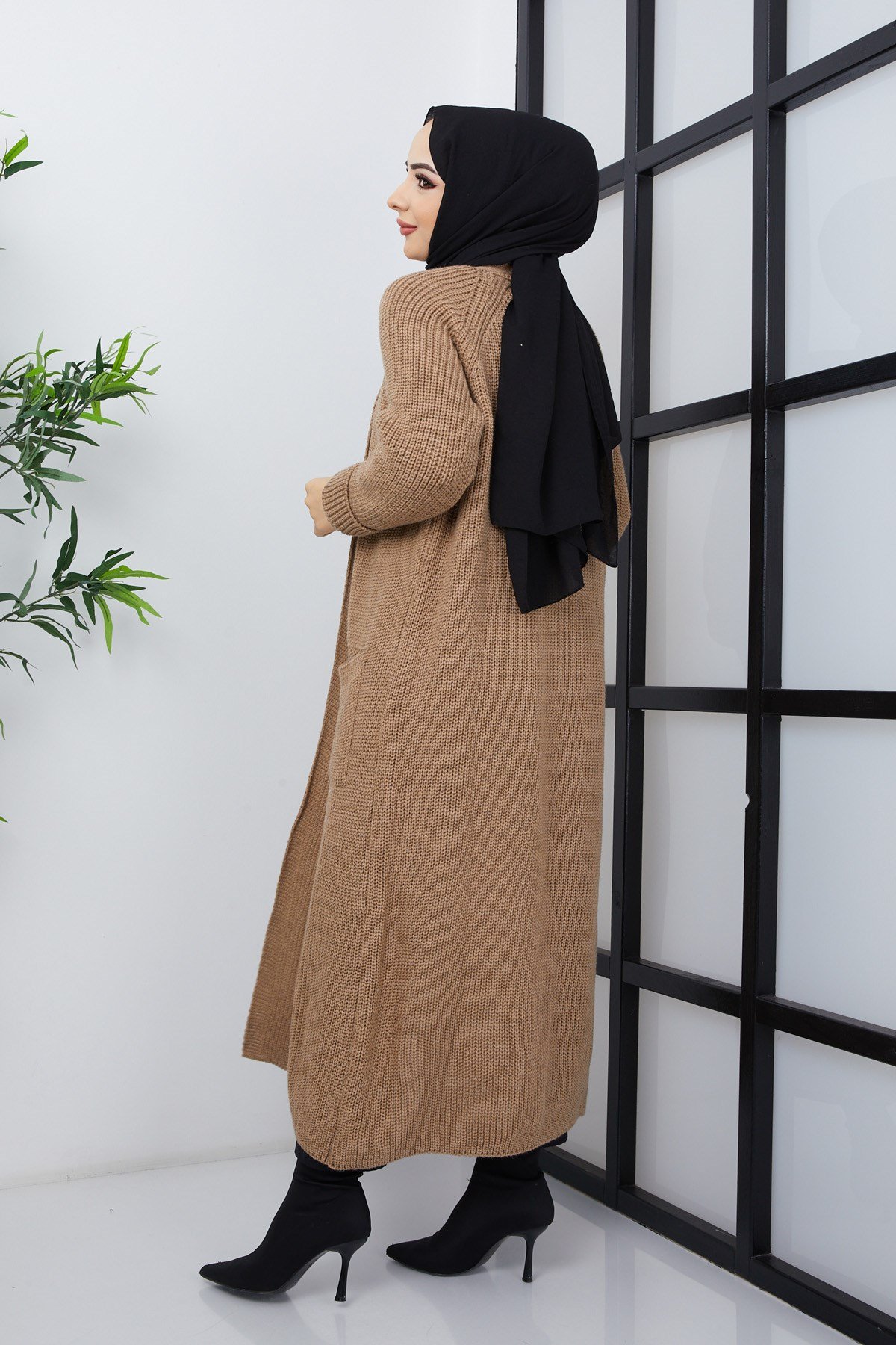 Şal Yaka Cepli Uzun Tesettür Triko Hırka Camel