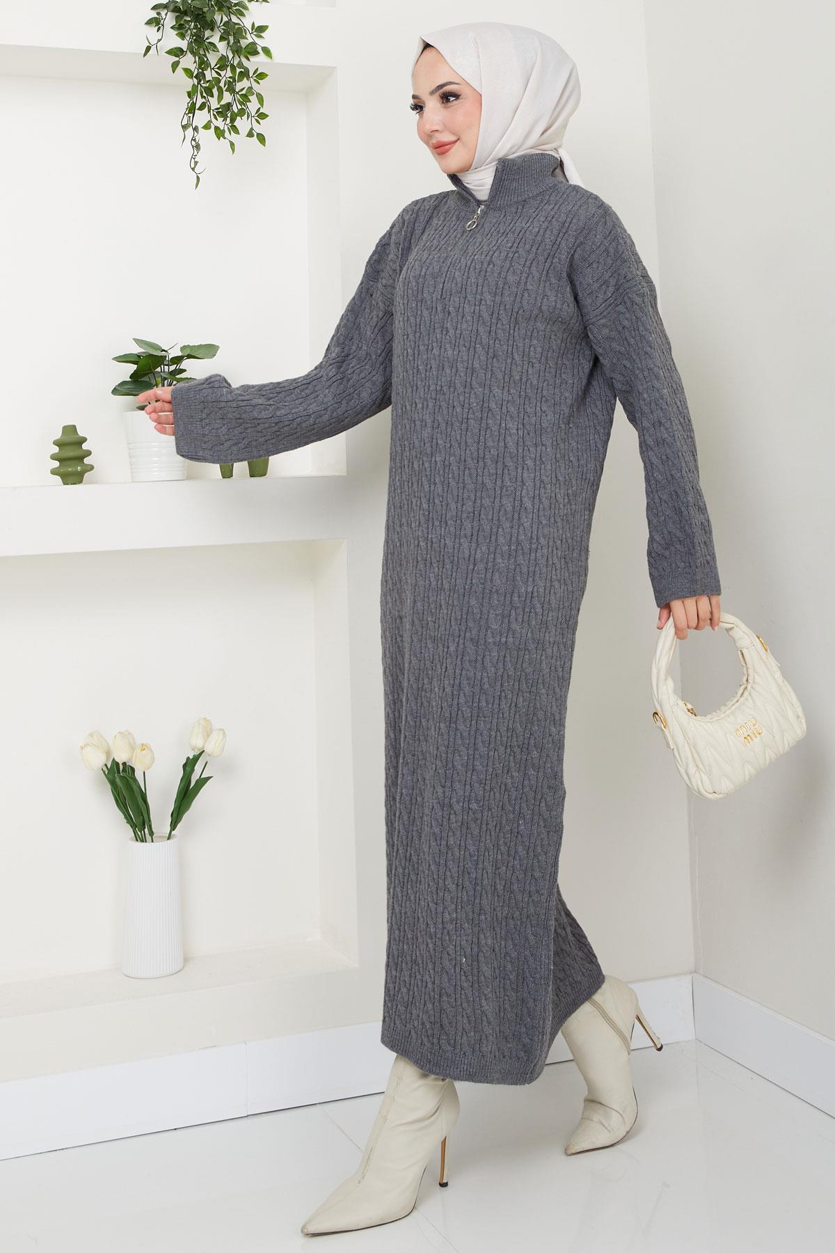Yakası Fermuarlı Örgü Detaylı Triko Elbise Füme HM2554