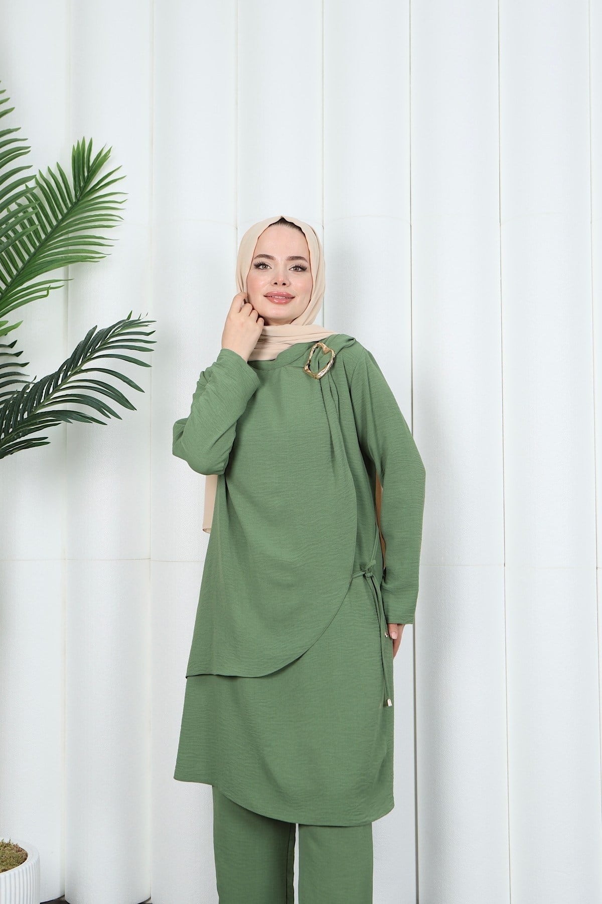 Yandan Tokalı Pantolonlu Ayrobin Takım Haki  HNT8591