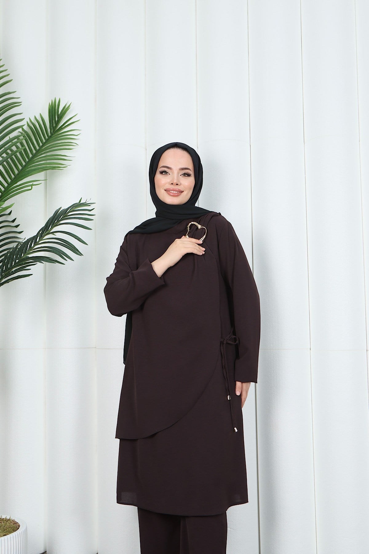 Yandan Tokalı Pantolonlu Ayrobin Takım Kahverengi   HNT8591
