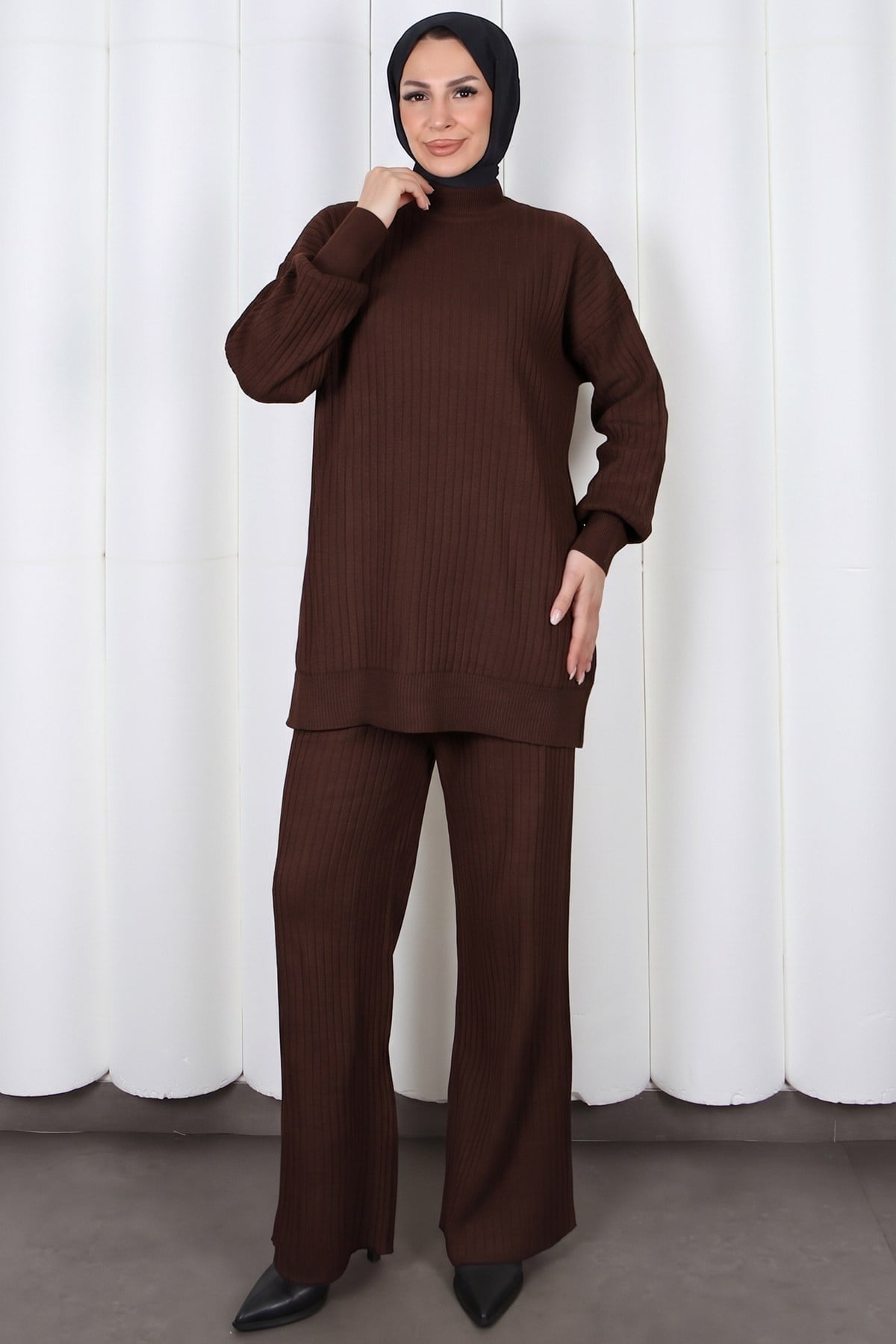 Yarım Balıkçı Yaka Kol Detaylı Pantalonlu Triko Takım  Kahverengi  HNT2811