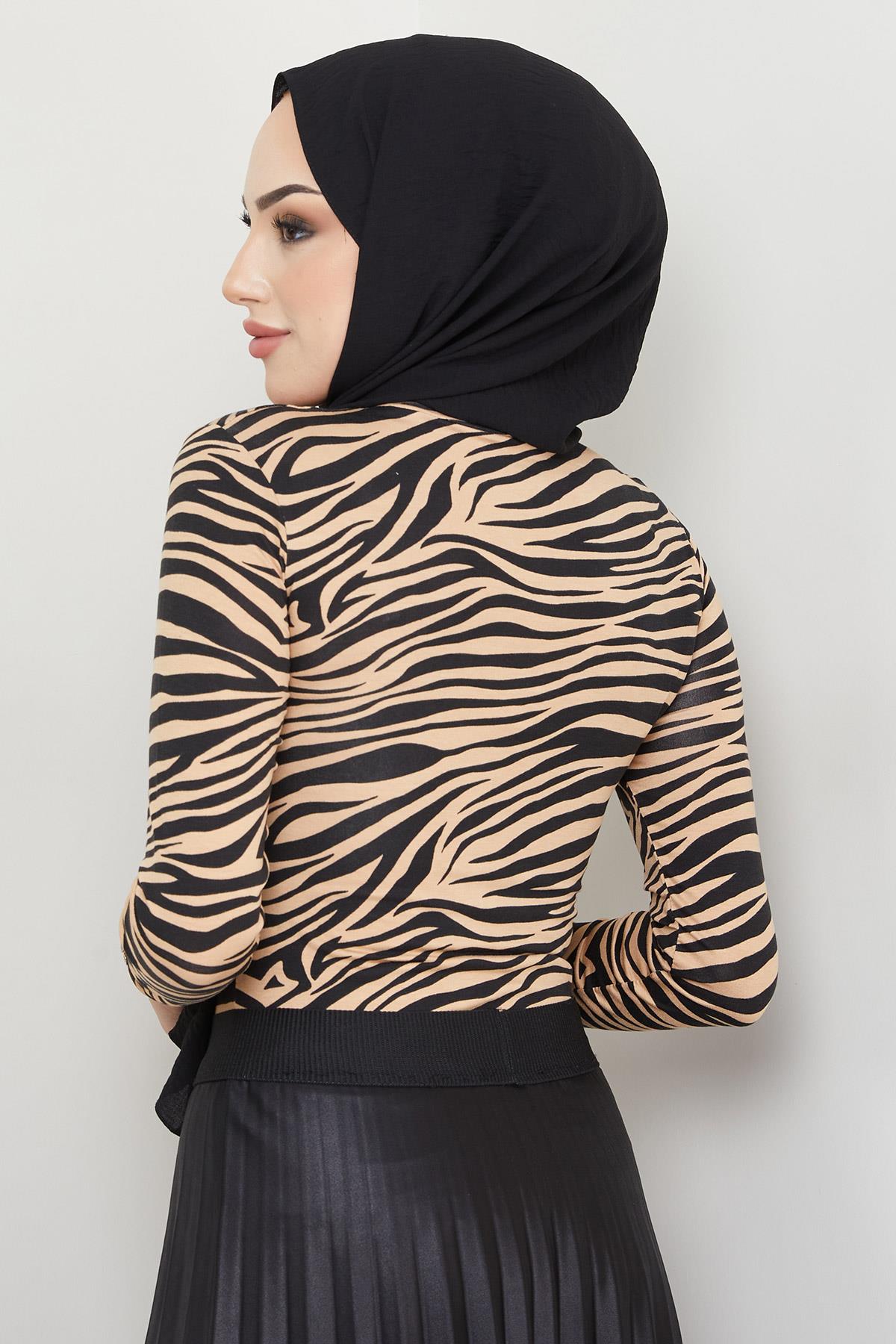 Zebra Desen Balıkçı Yaka Body Bej