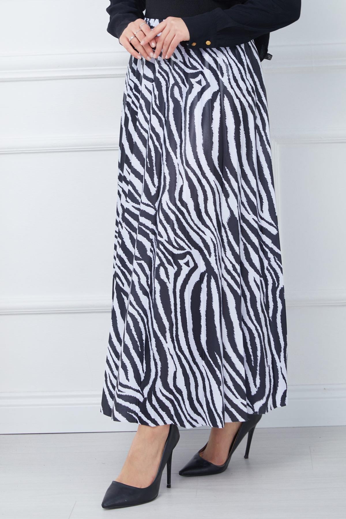 Zebra Desen Piliseli Etek Siyah HM2391