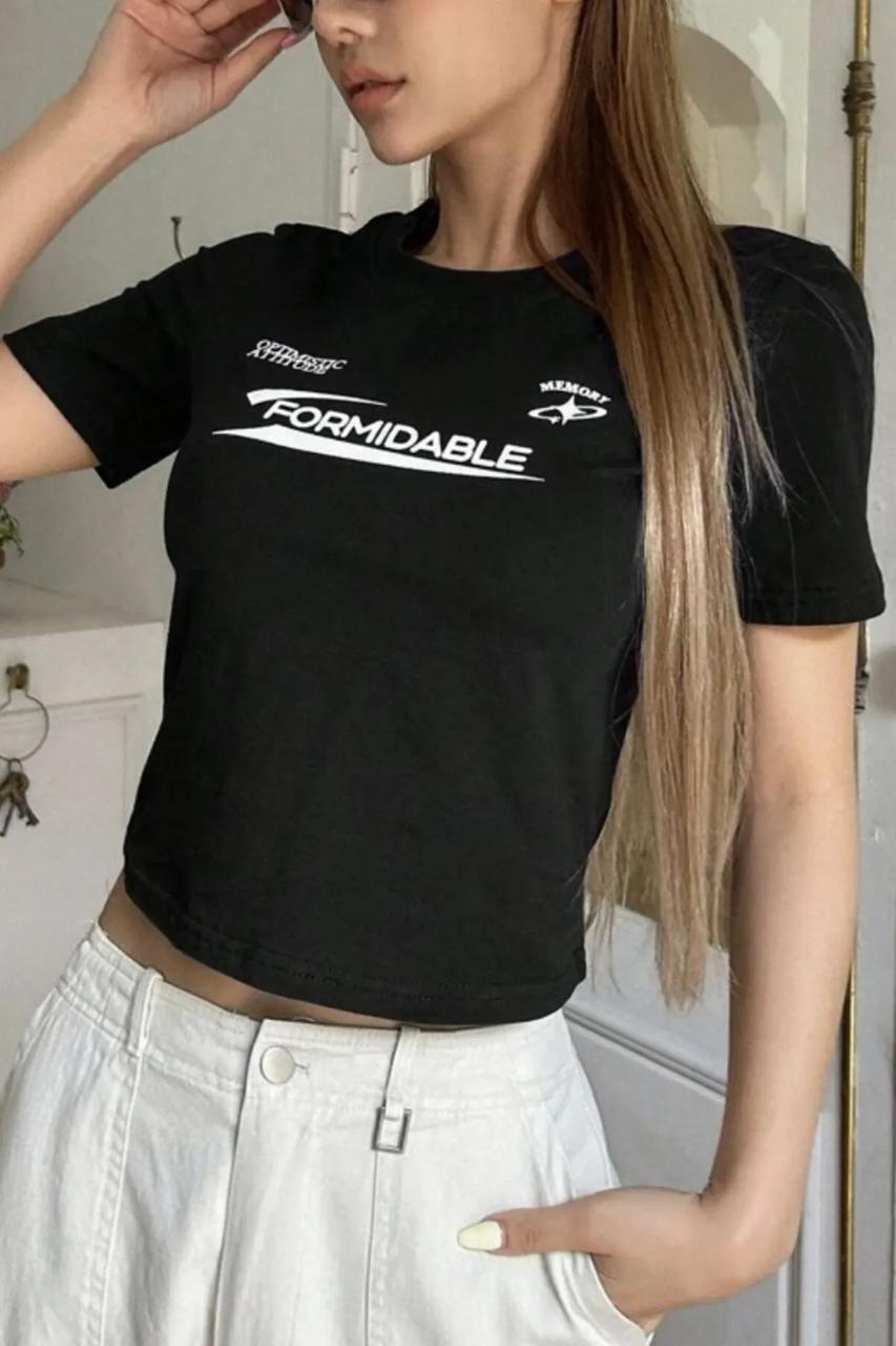 Formidable Detail Tech Crop Top