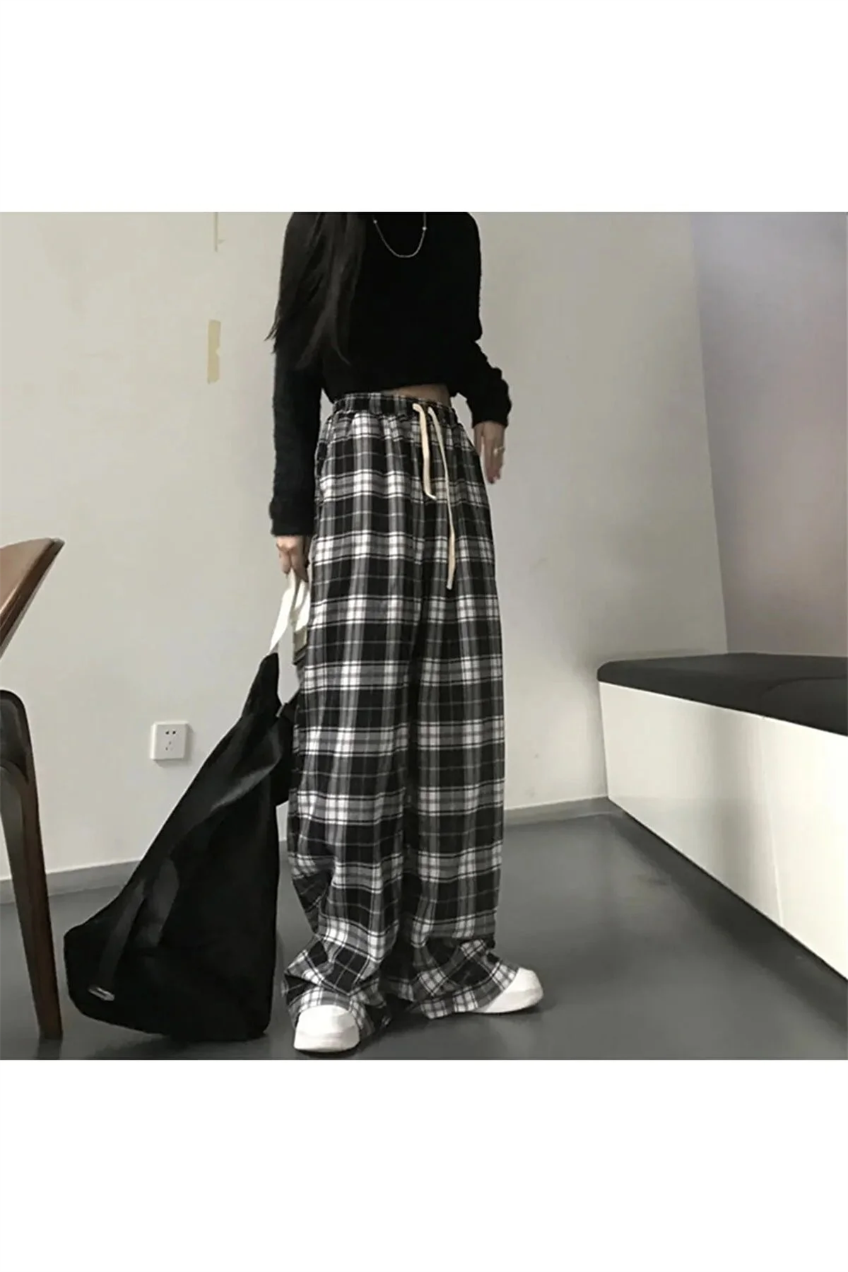 Harajuku Siyah Beyaz Detay Bol Oversize Eşofman Altı