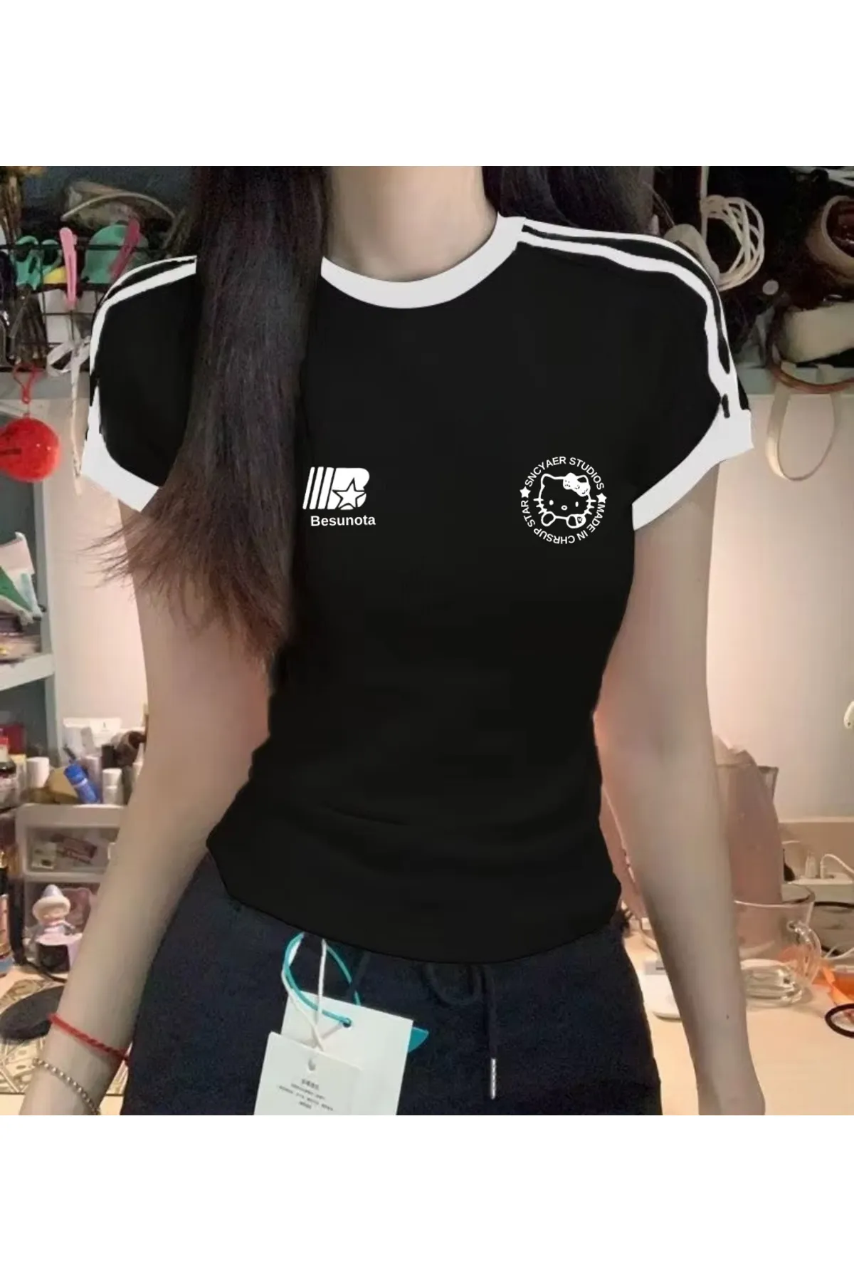 Hello Kitty Baskılı Şeritli Bluz Body Crop
