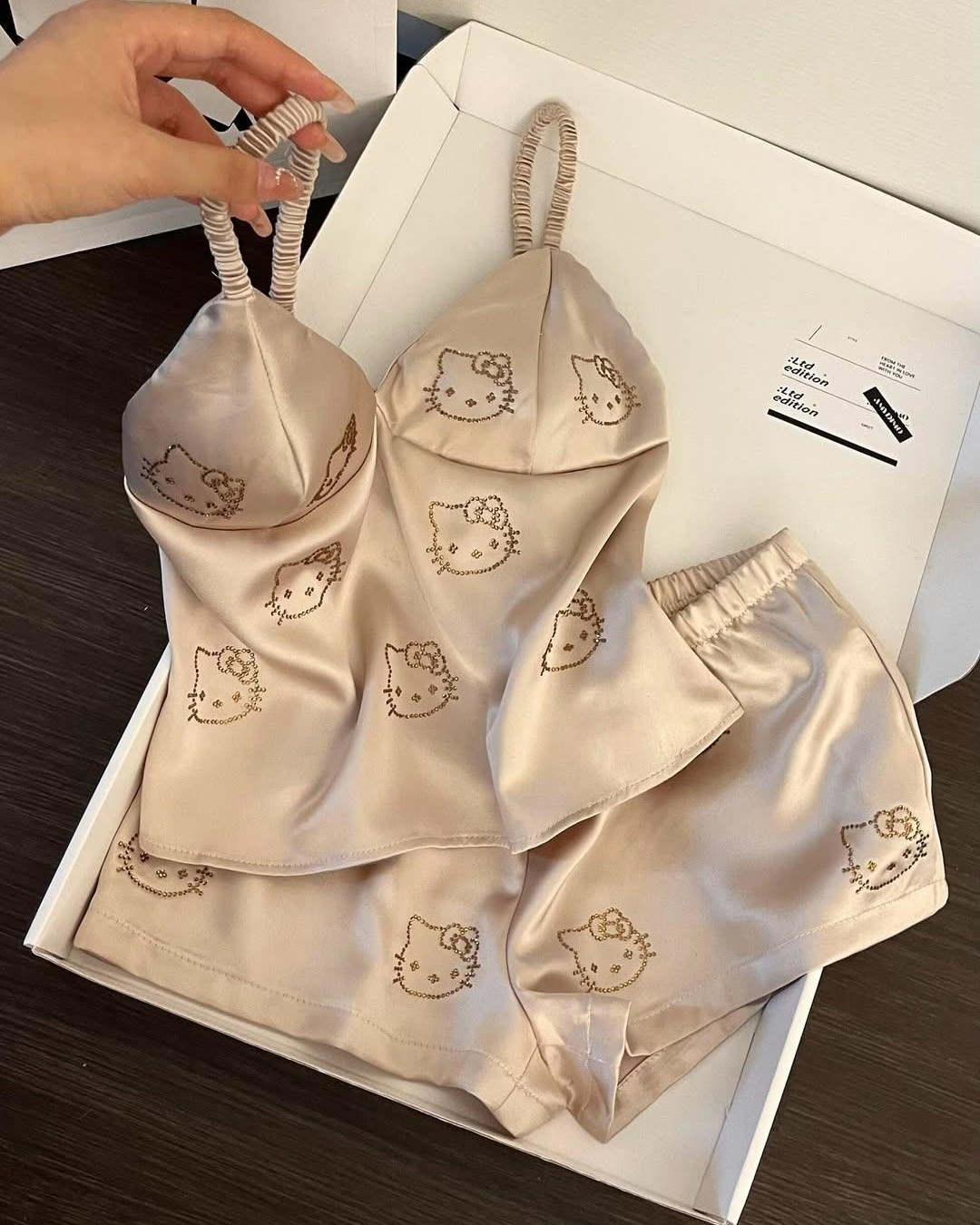 Hello Kitty Taş Detail Şık Alt Üst Takım